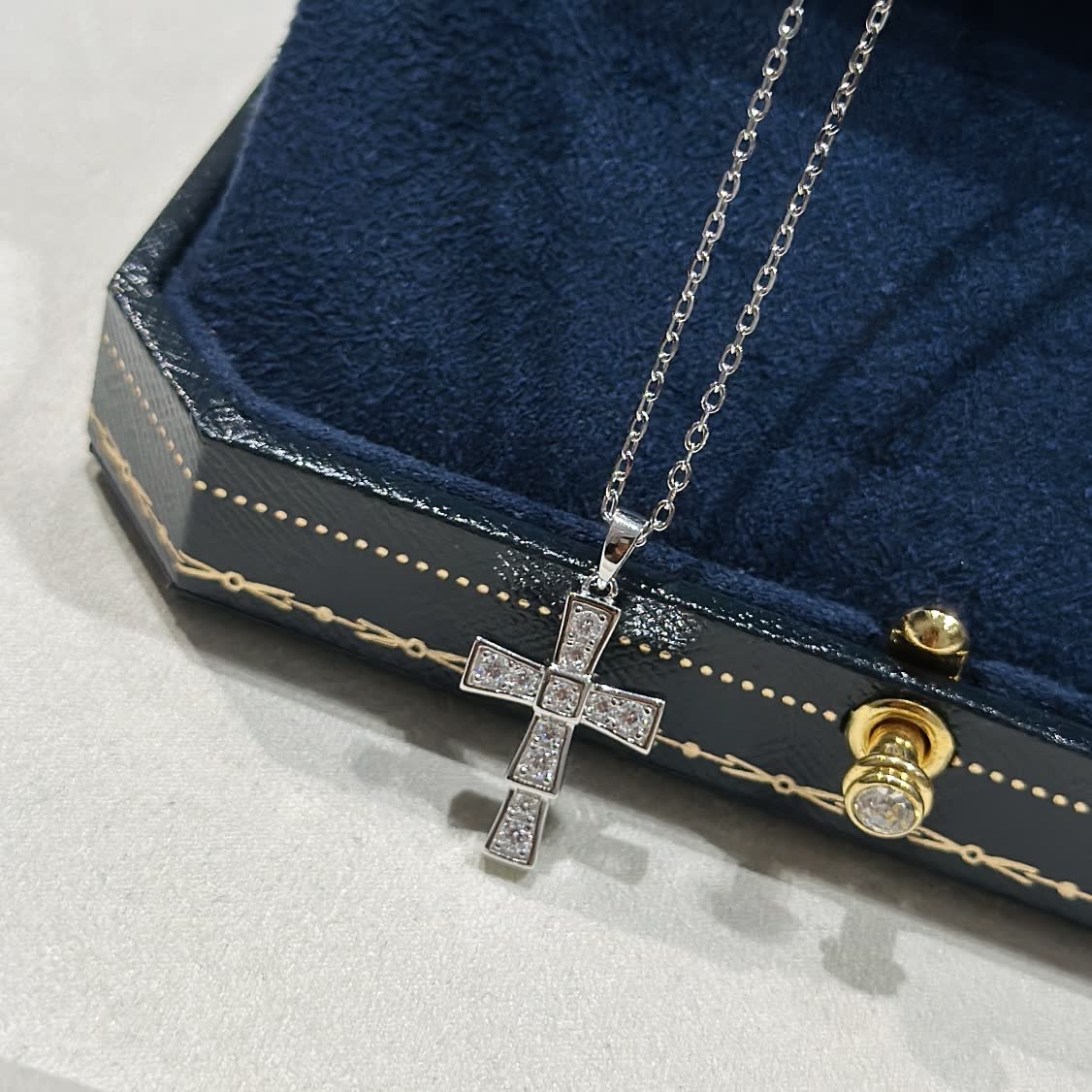 Chrome Hearts Elegant Silver Cross Pendant Necklace