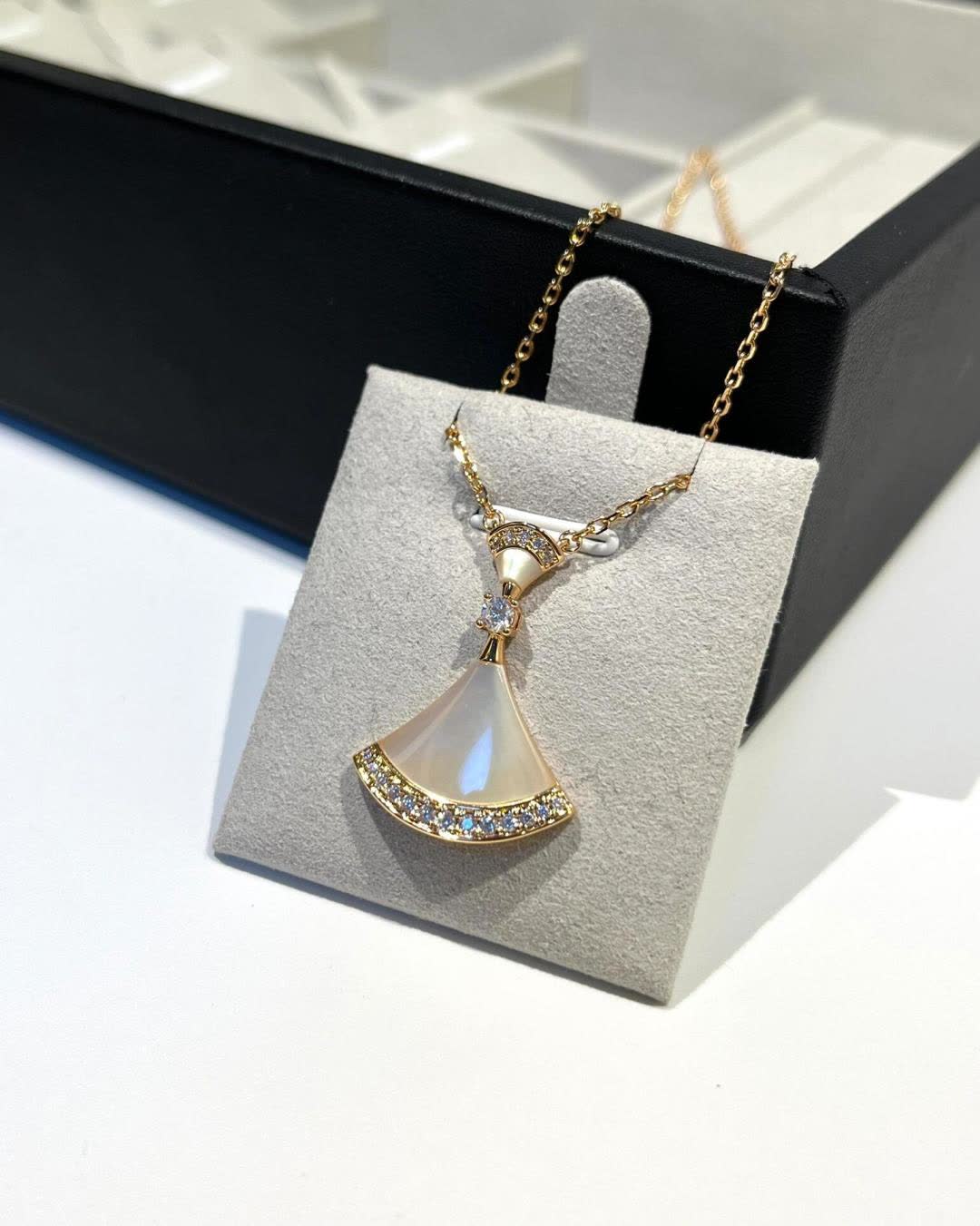 Bvlgari Elegant Gold and Opal Pendant Necklace Bvlgari Elegant Gold and Opal Pendant Necklace