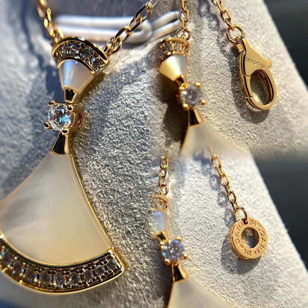 Bvlgari Elegant Gold and Opal Pendant Necklace