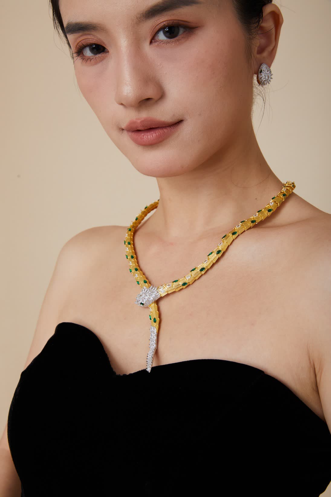 Bvlgari Emerald and Diamond Serpent Necklace and Bracelet Set