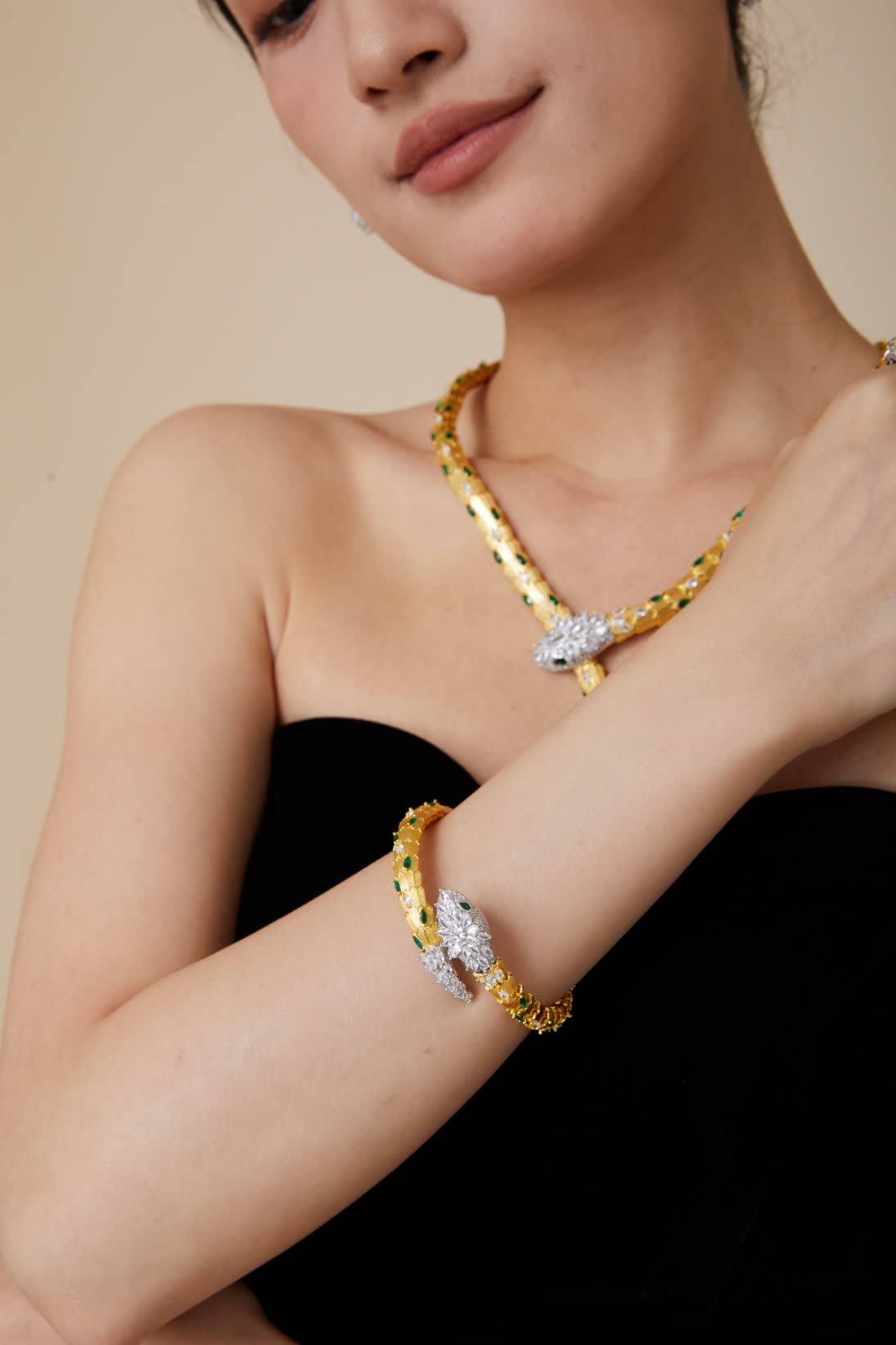 Bvlgari Emerald and Diamond Serpent Necklace and Bracelet Set