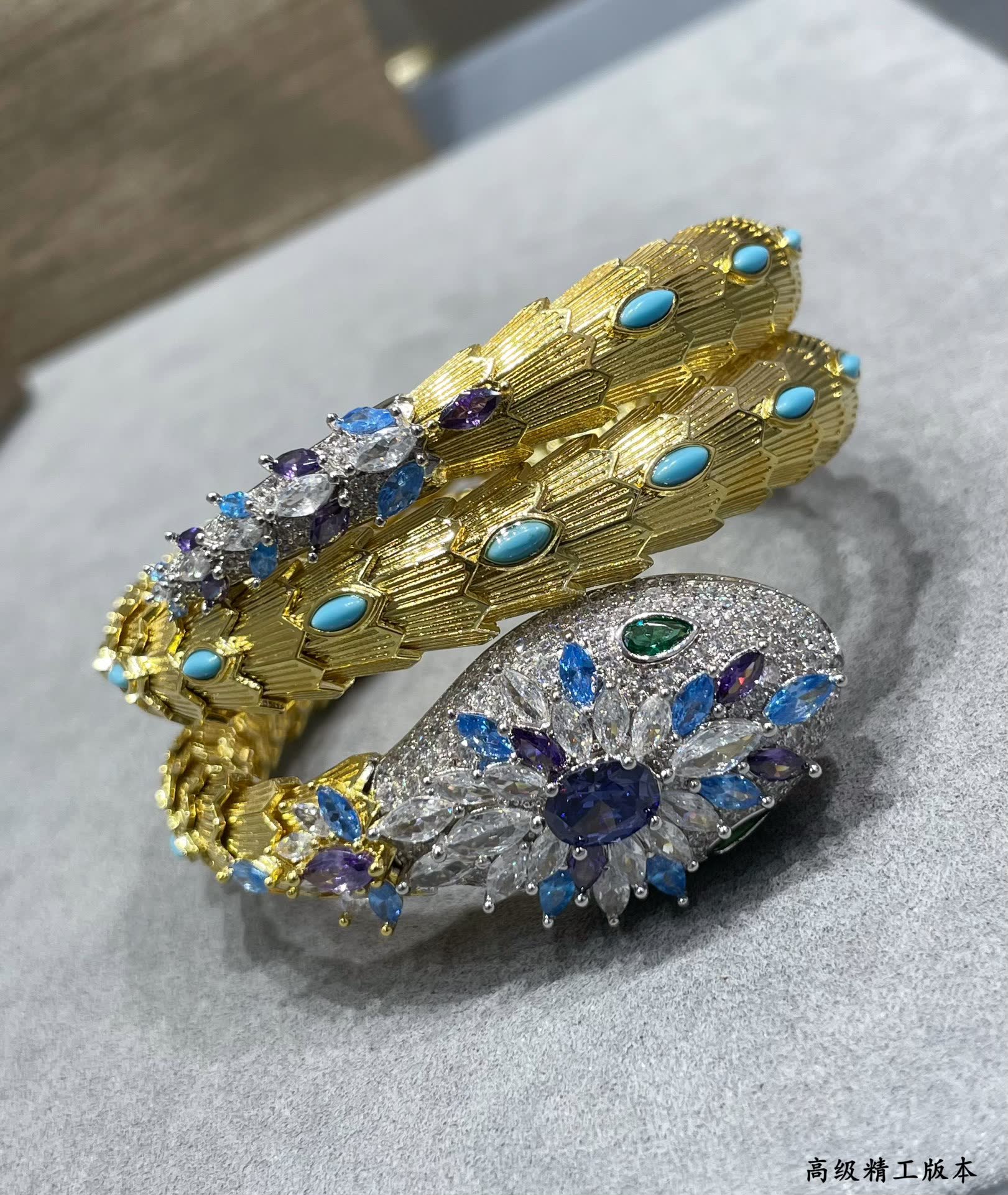 Bvlgari Elegant Gold and Crystal Necklace Set Bvlgari Elegant Gold and Crystal Necklace Set