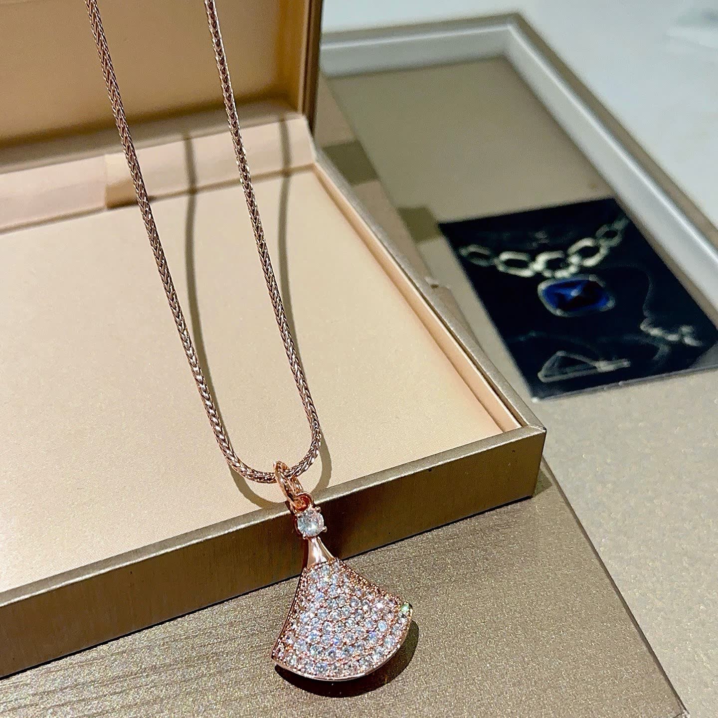 Bvlgari Elegant Rose Gold Fan-Shaped Diamond Pendant Necklace Bvlgari Elegant Rose Gold Fan-Shaped Diamond Pendant Necklace