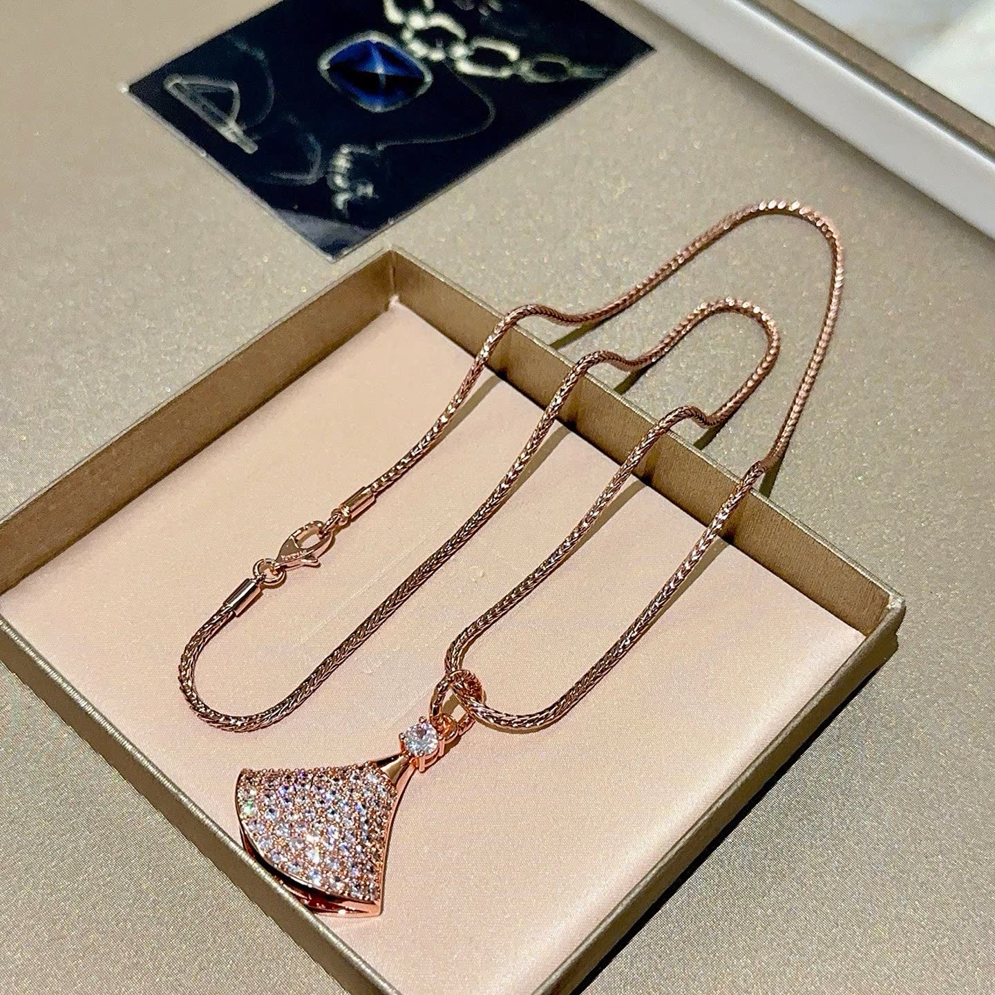 Bvlgari Elegant Rose Gold Fan-Shaped Diamond Pendant Necklace