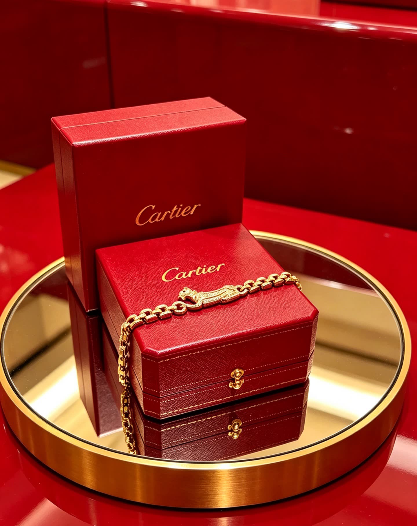 Cartier Panthere de Cartier Diamond Gold Necklace