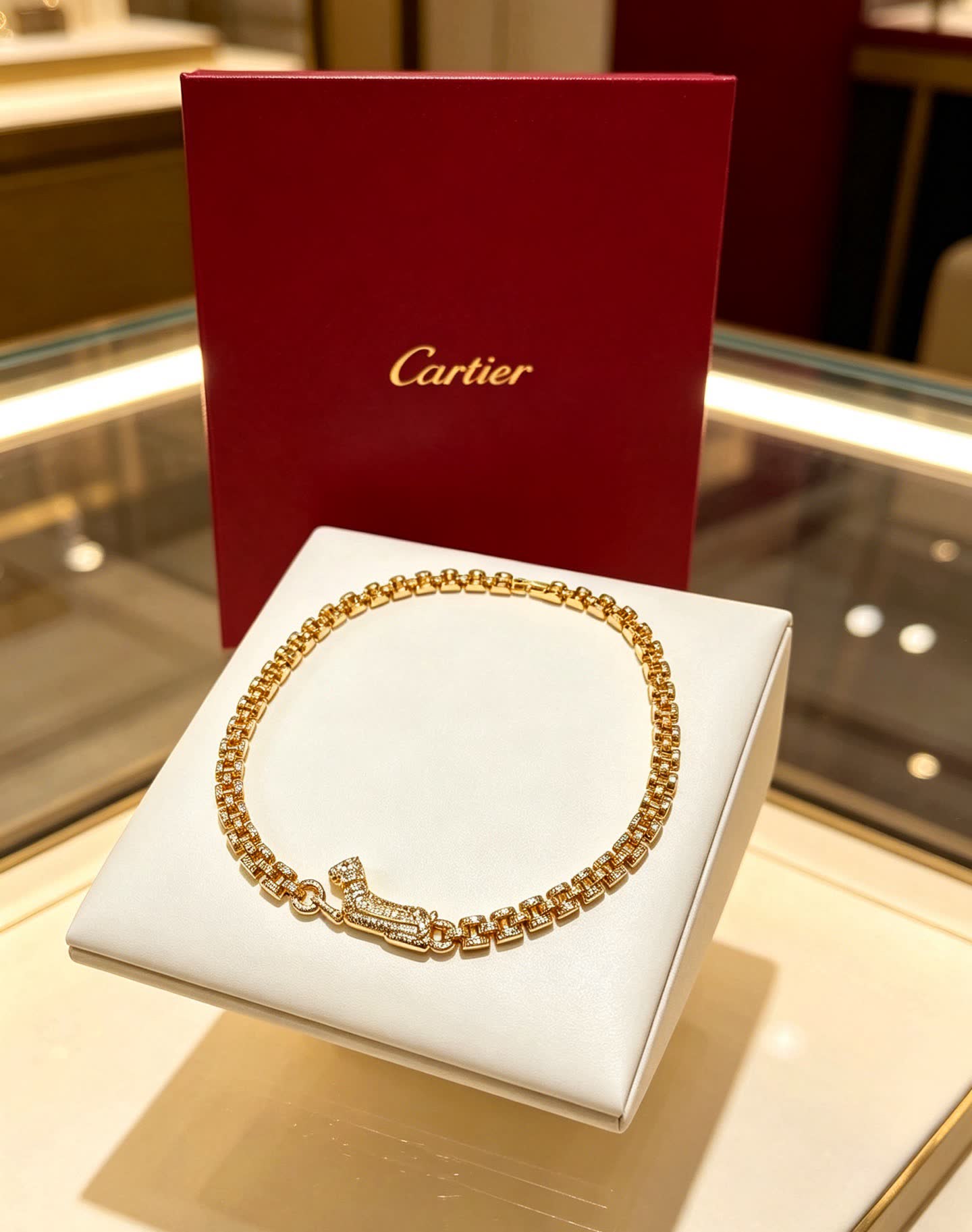 Cartier Panthere de Cartier Diamond Gold Necklace