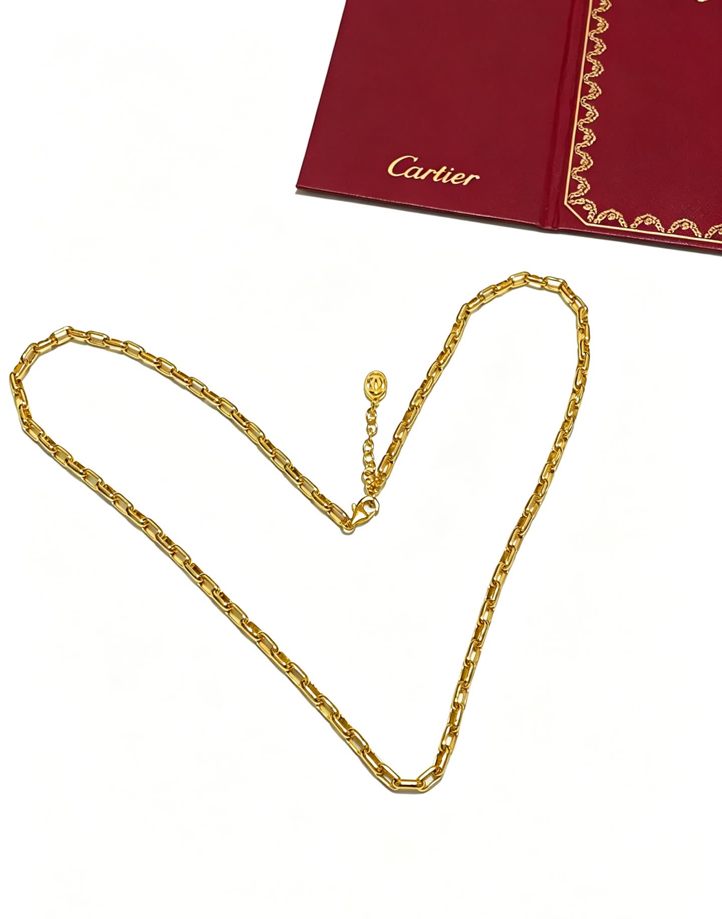 Cartier Elegant Gold-Plated Chain Necklace