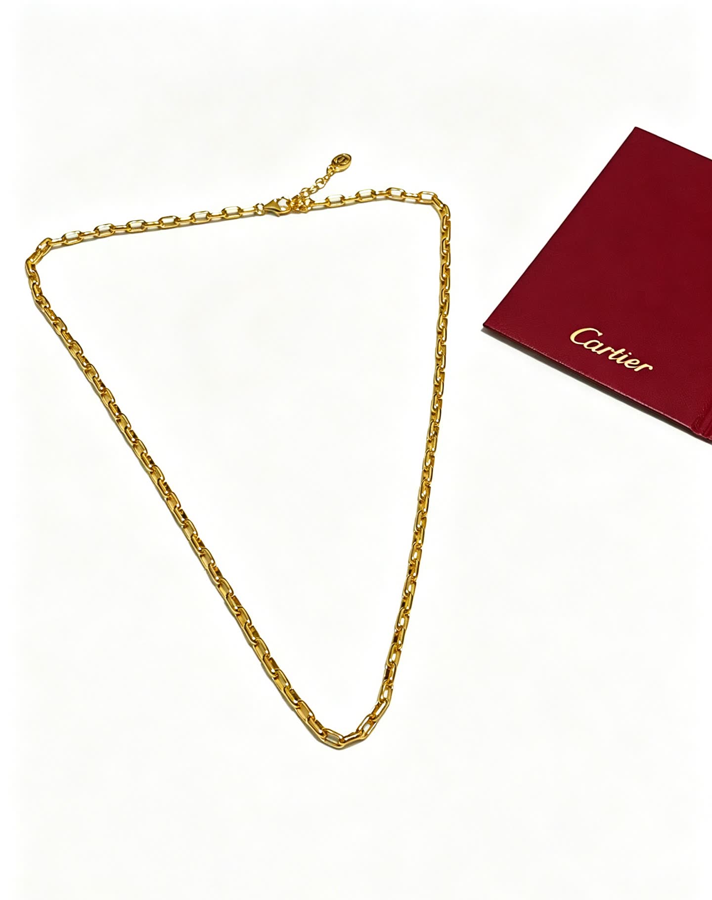Cartier Elegant Gold-Plated Chain Necklace