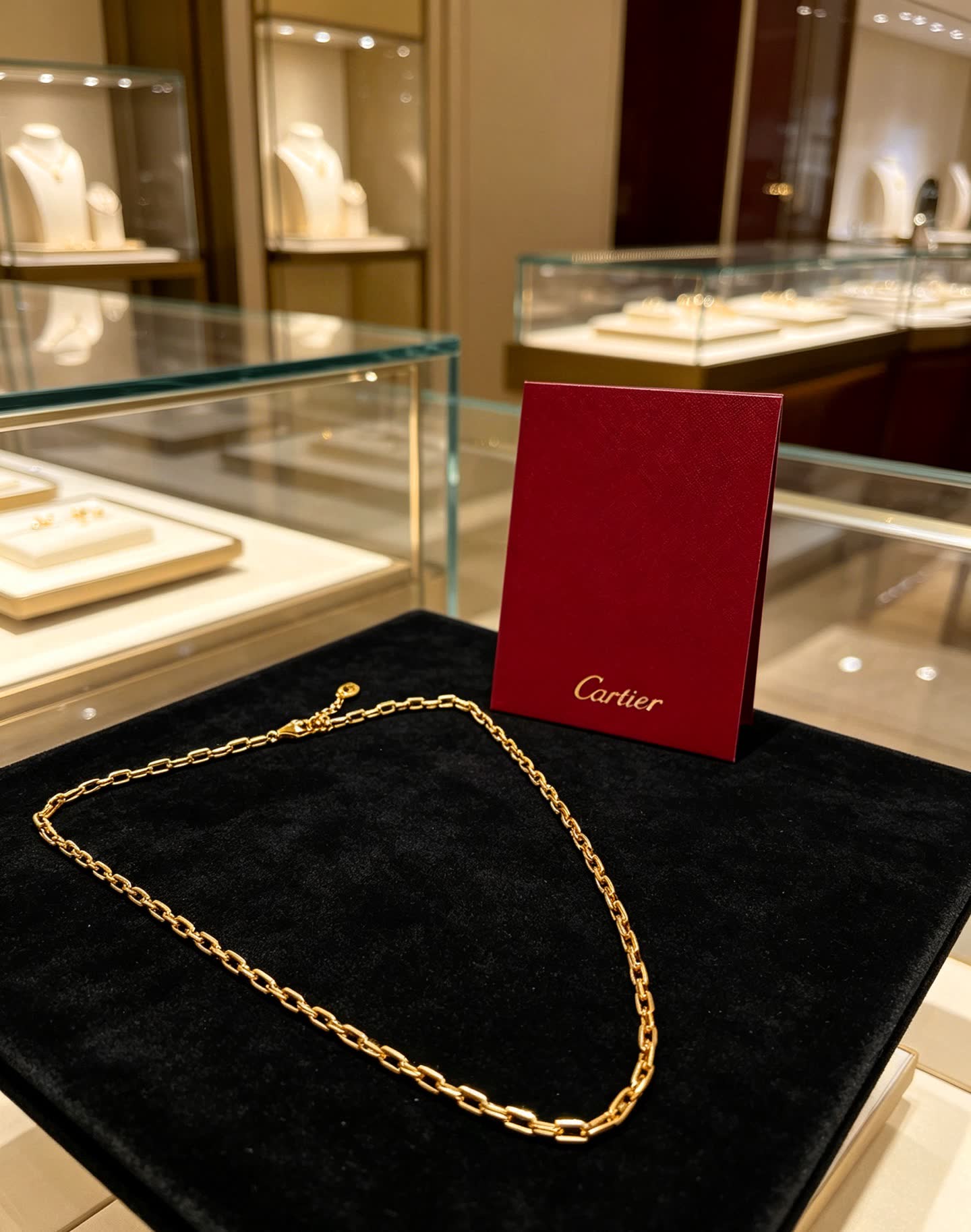 Cartier Elegant Gold-Plated Chain Necklace