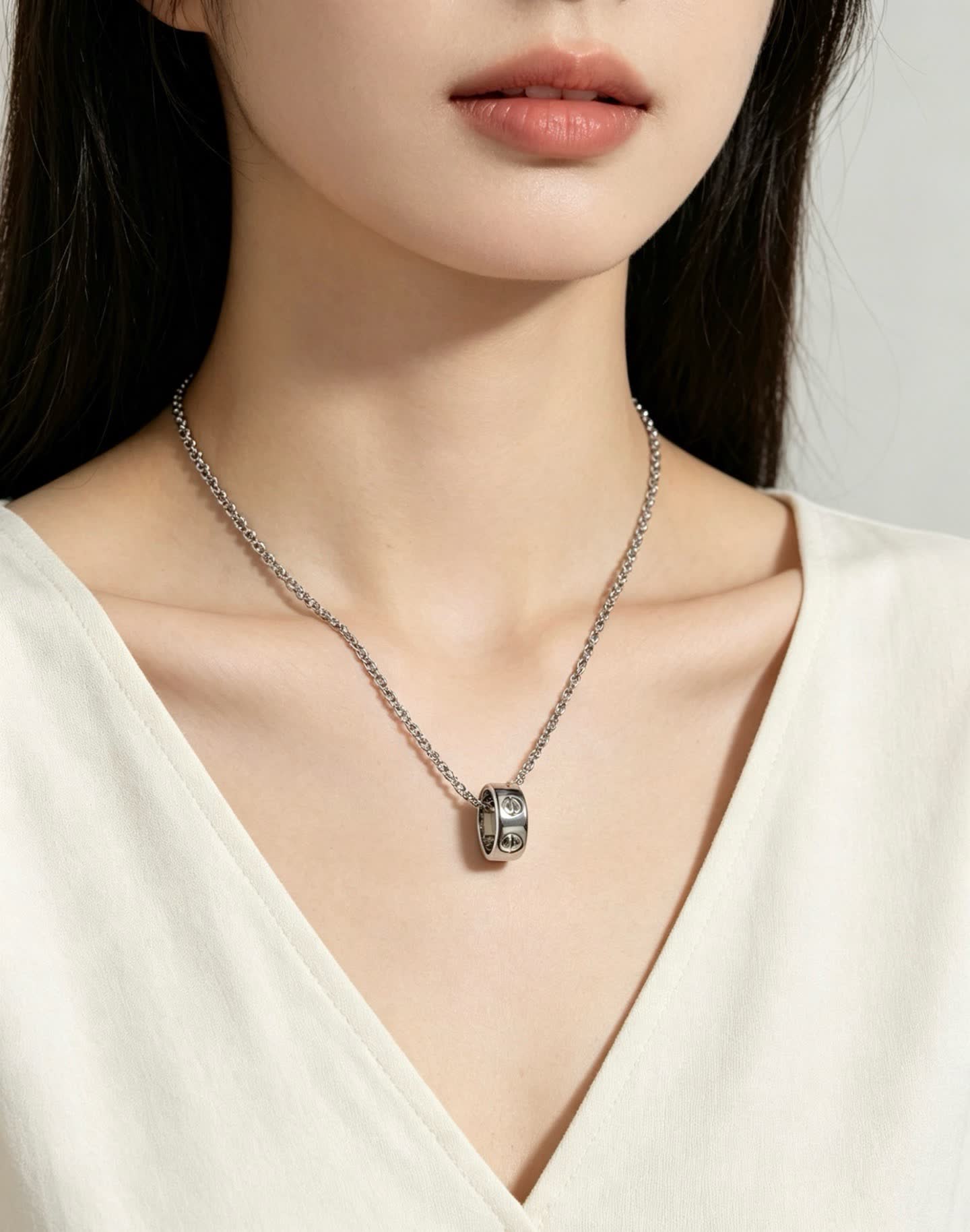 Cartier No.5 Ring Pendant Necklace