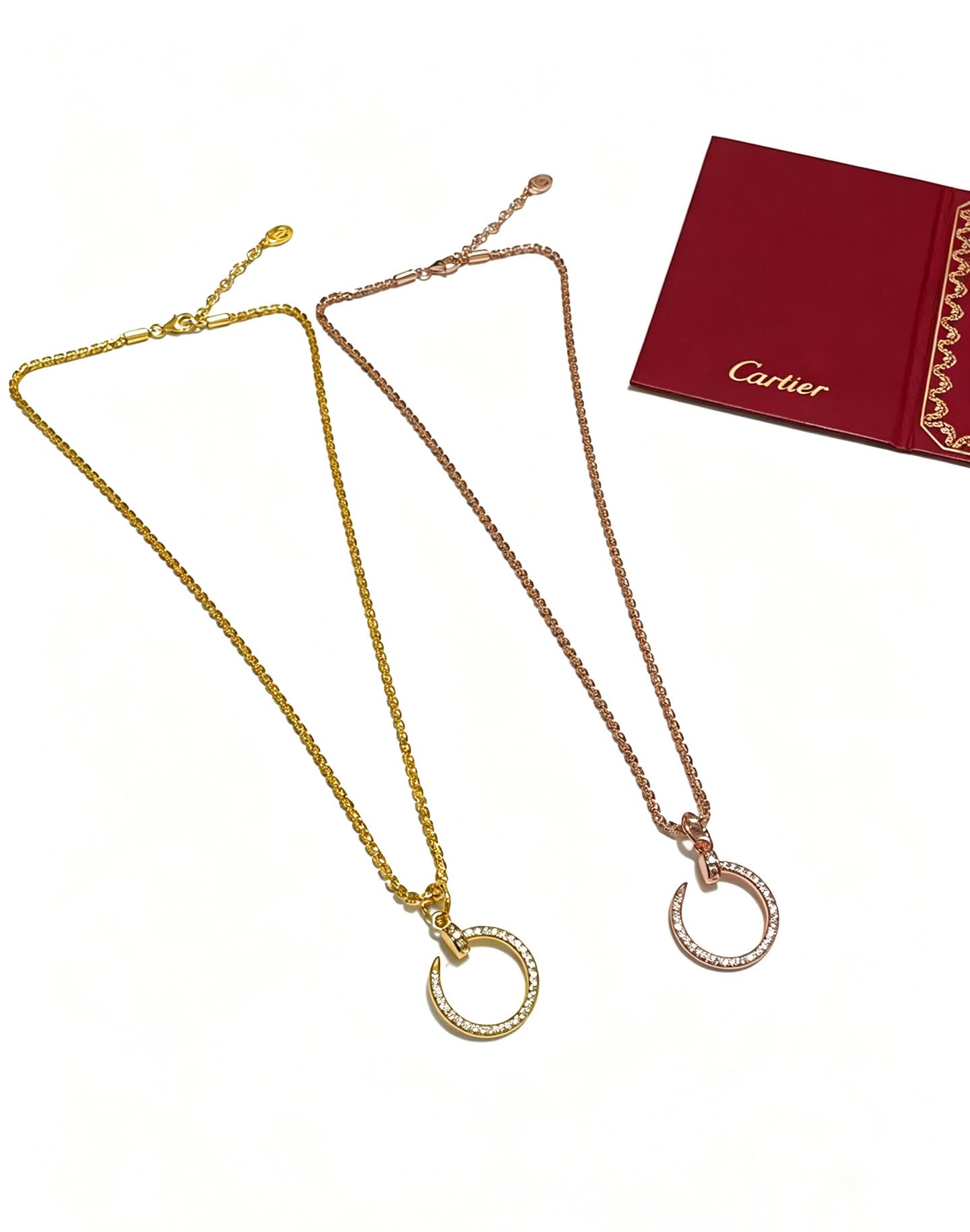 Cartier Elegant Gold Circle Pendant Necklace