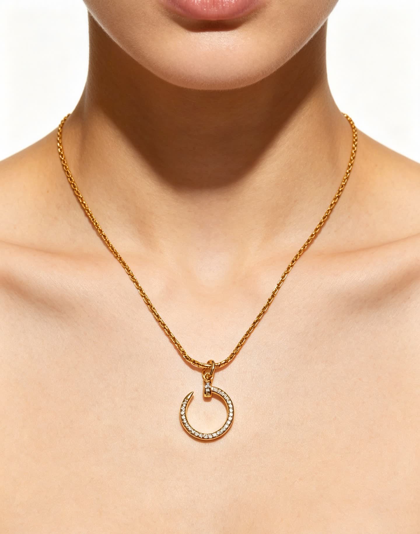 Cartier Gold Circle Pendant Necklace