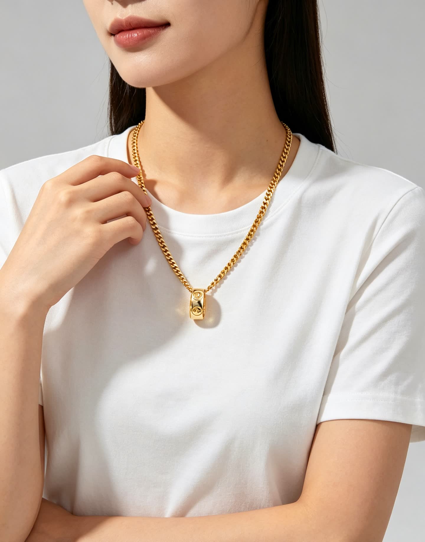 Cartier Gold Necklace