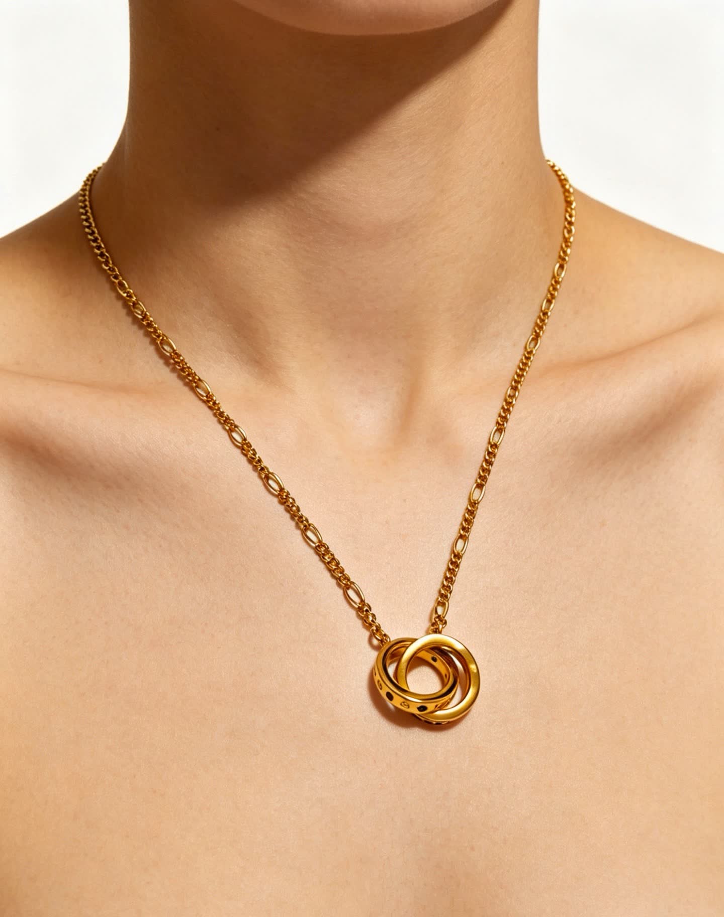 Cartier Gold Interlocking Rings Necklace