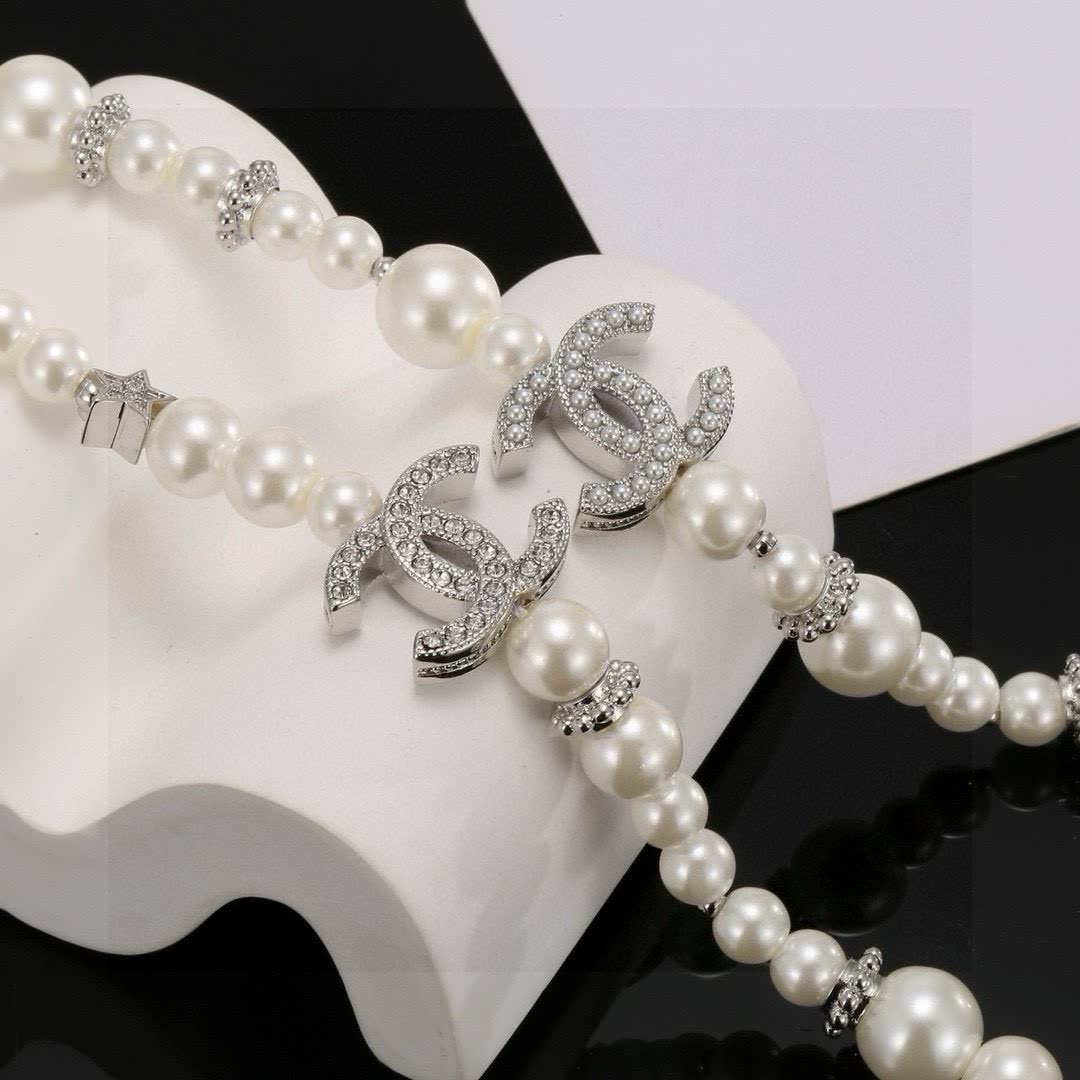 Chanel Pearl Necklace and Bracelet Set
