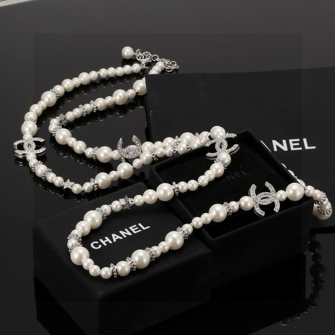 Chanel Pearl Necklace Set