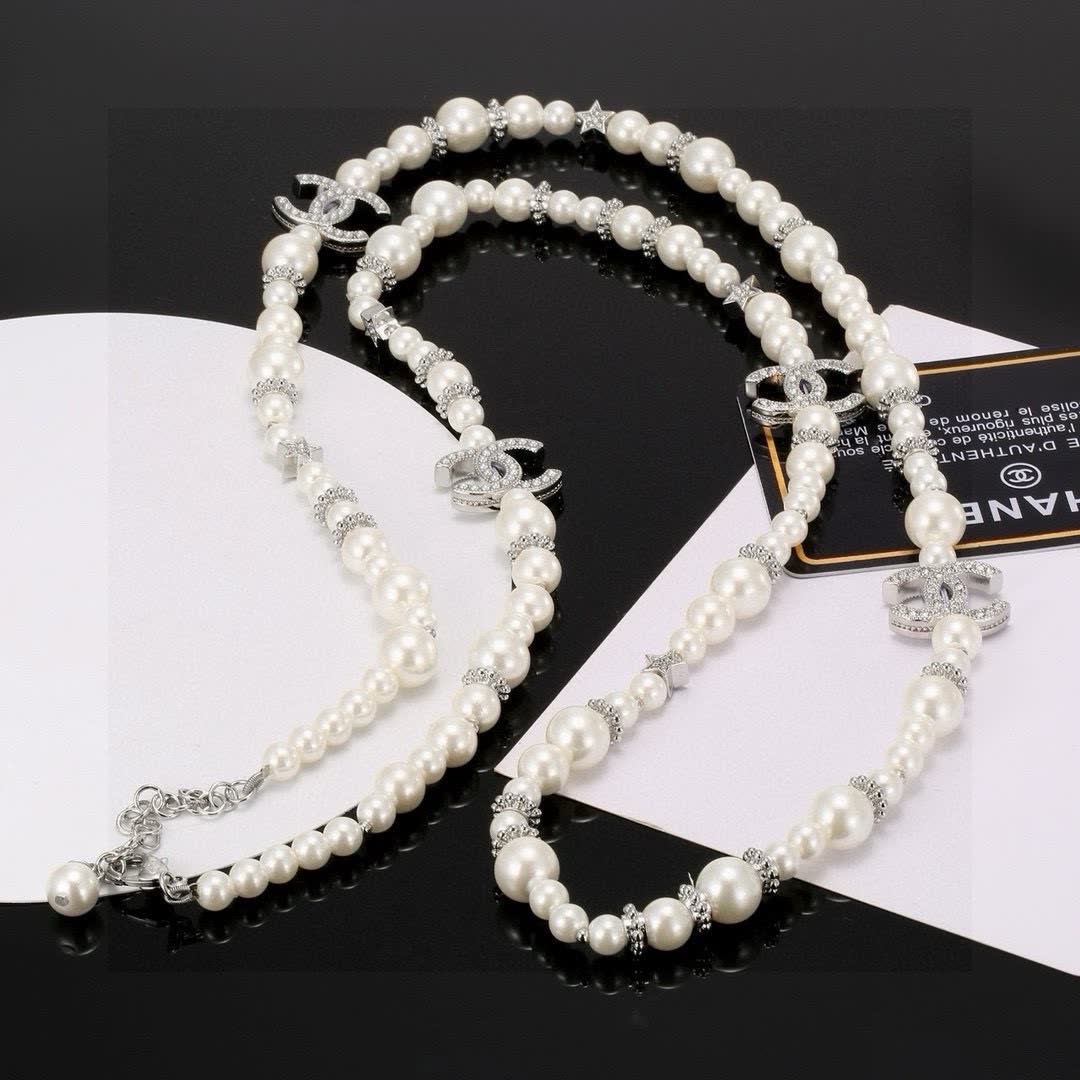 Chanel Pearl Necklace Set