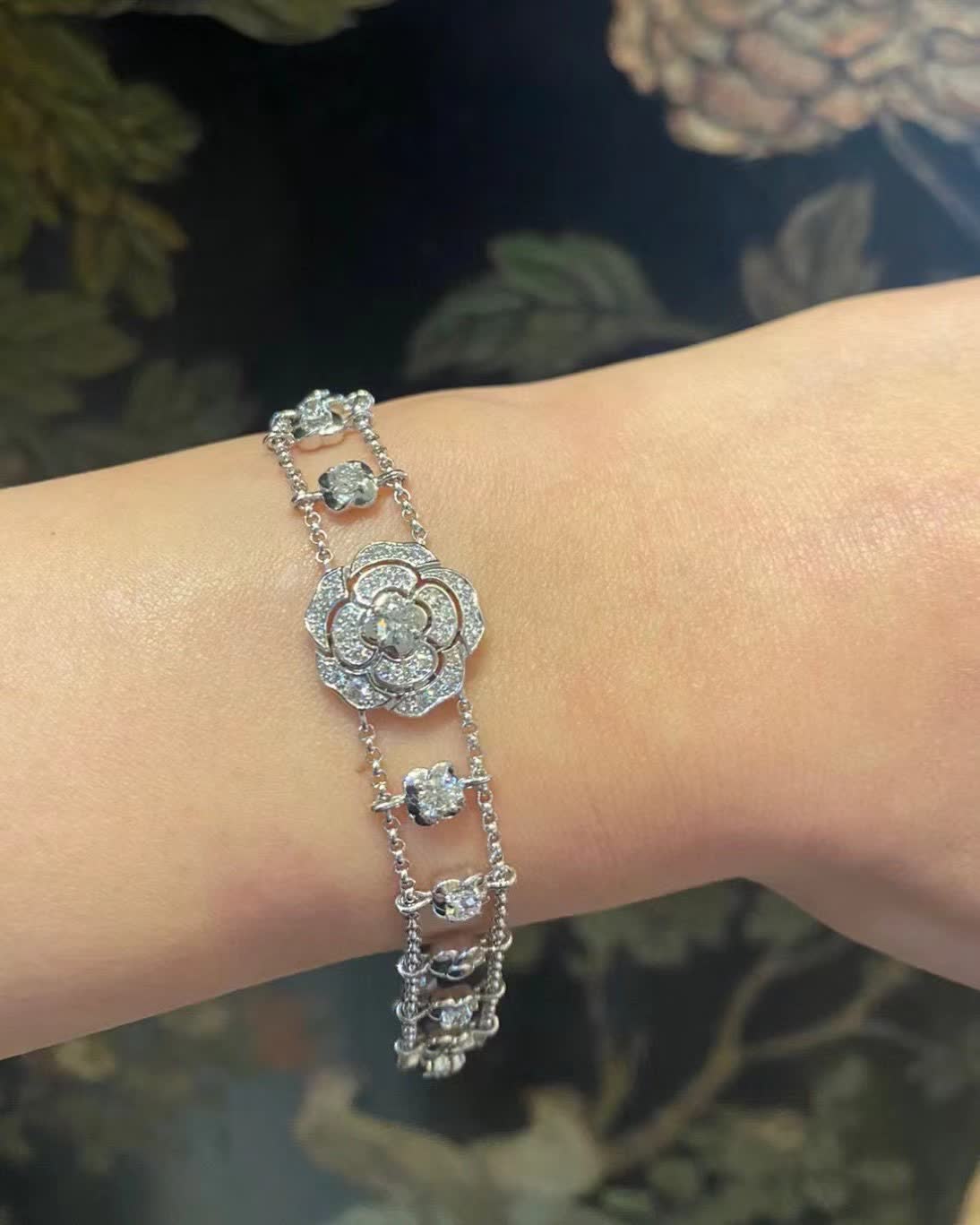 Chanel Silver Flower Diamond Necklace Chanel Silver Flower Diamond Necklace