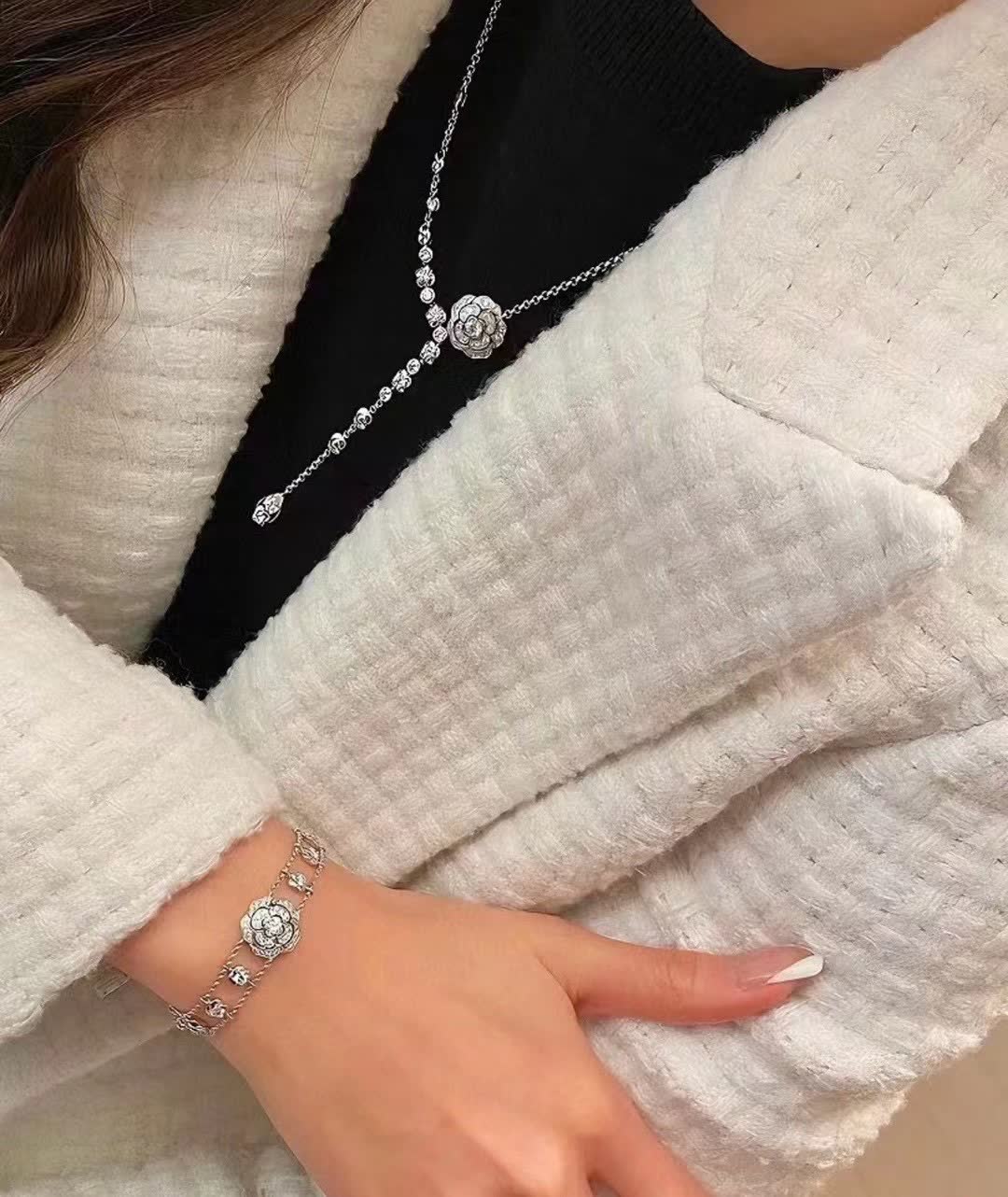 Chanel Silver Flower Diamond Necklace Chanel Silver Flower Diamond Necklace