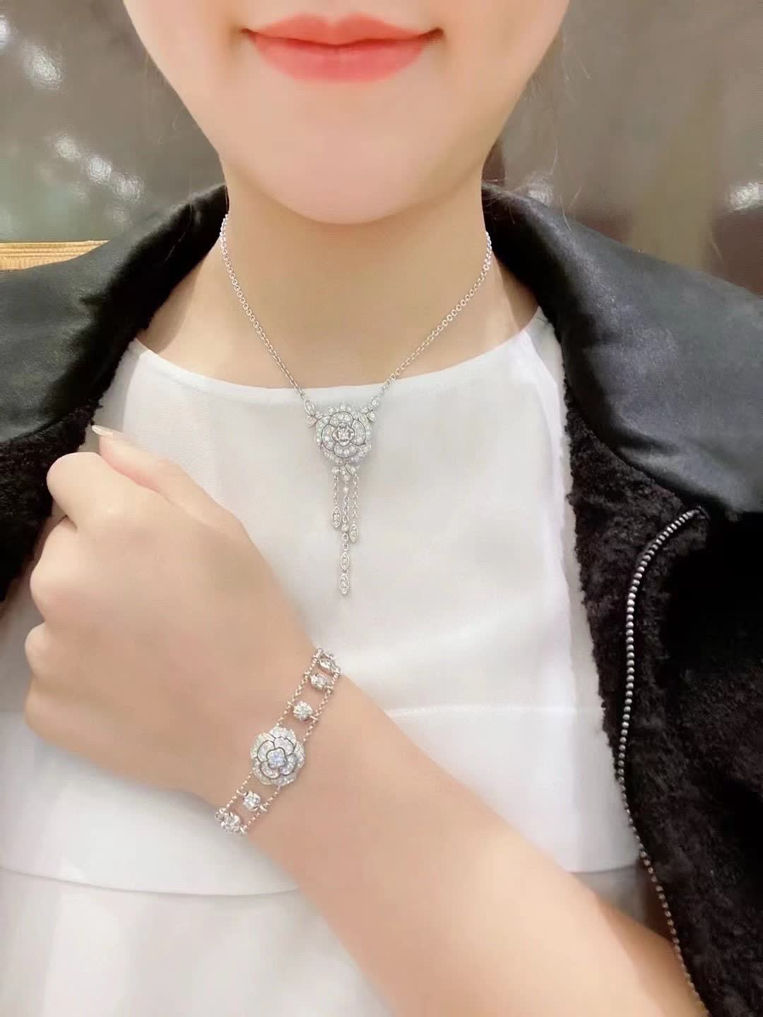 Chanel Silver Flower Diamond Necklace Chanel Silver Flower Diamond Necklace