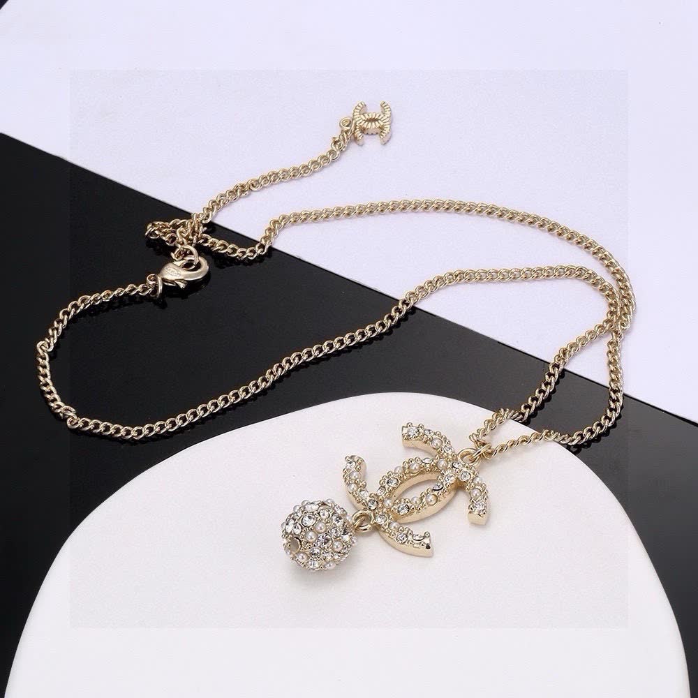 Chanel CC Logo Crystal Pendant Necklace Chanel CC Logo Crystal Pendant Necklace