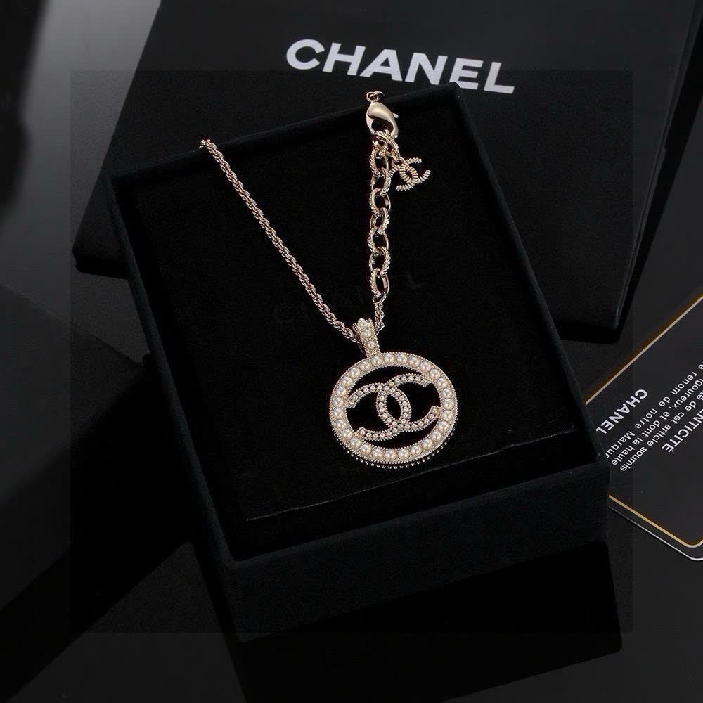 Chanel CC Logo Diamond Pendant Necklace Chanel CC Logo Diamond Pendant Necklace