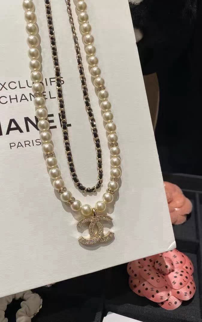 Chanel CC Pearl Necklace