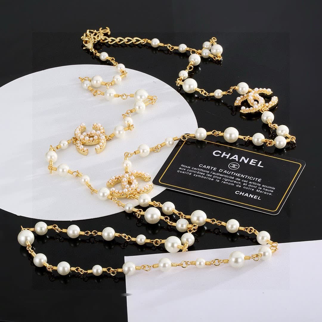 Chanel Pearl & CC Logo Necklace