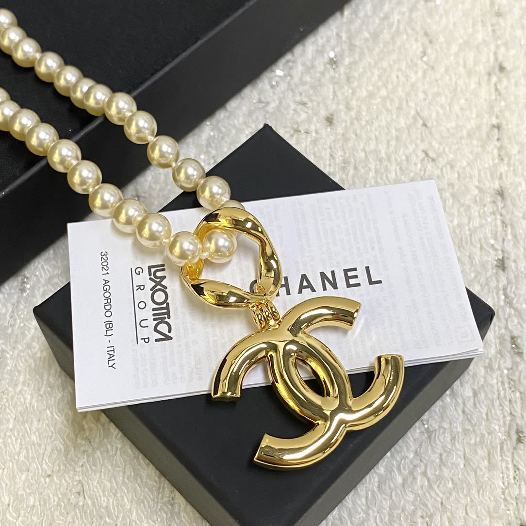Chanel Pearl Necklace with CC Pendant