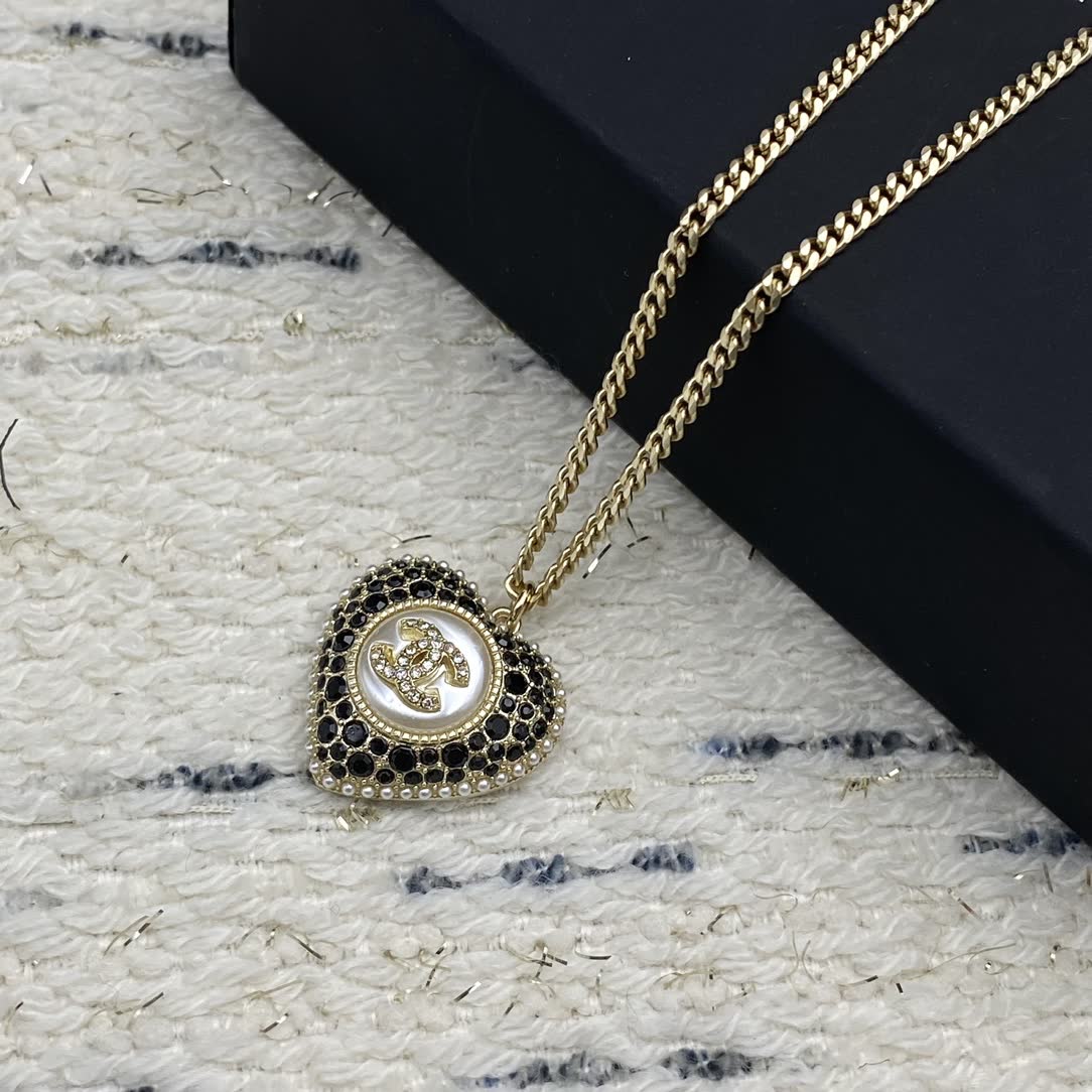 Chanel Gold Heart Pendant Necklace