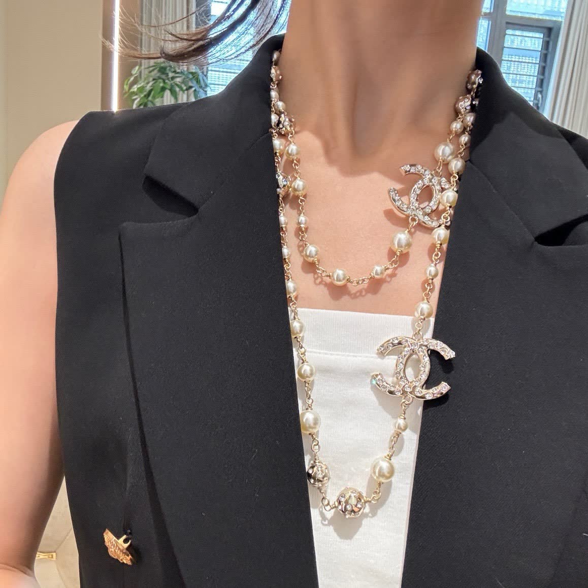 Chanel CC Pearl Necklace