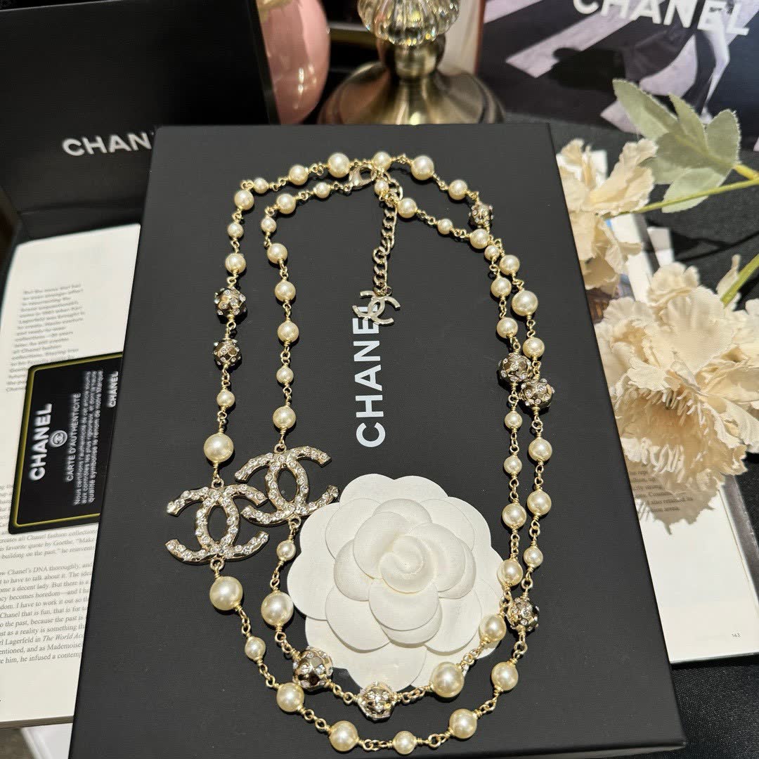 Chanel CC Pearl Necklace