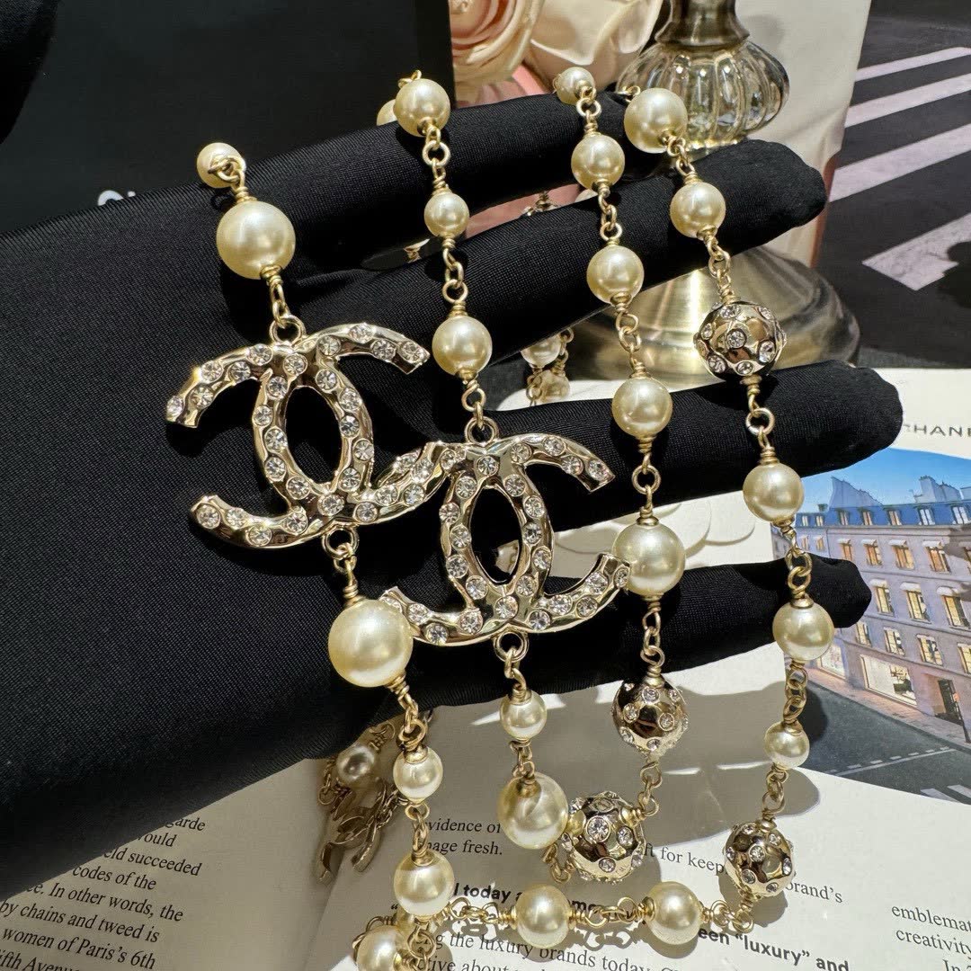 Chanel CC Pearl Necklace