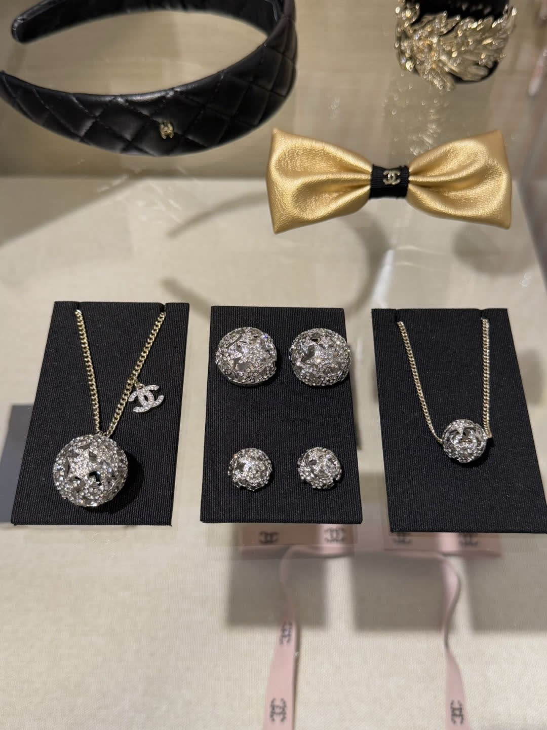 Chanel Star and CC Logo Necklace Set