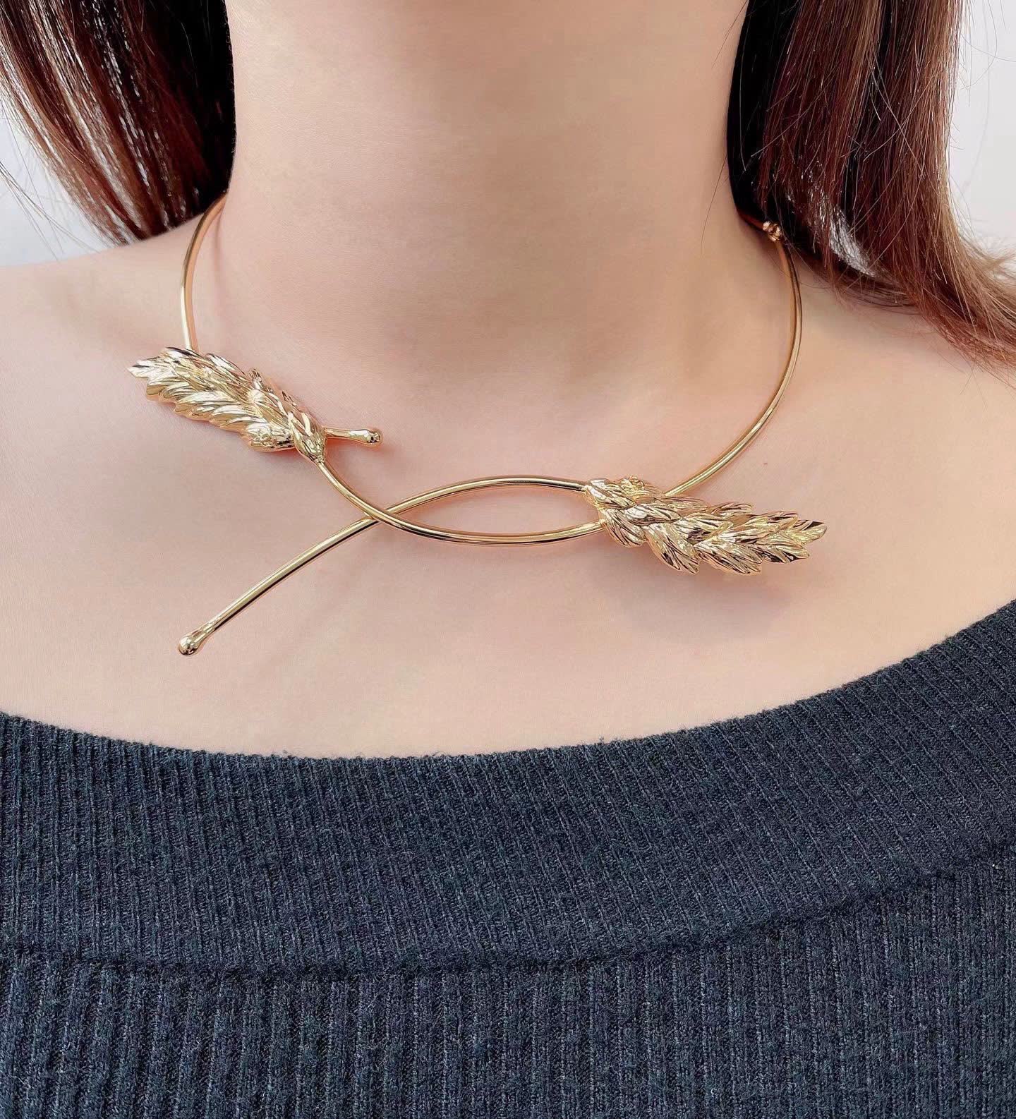 Chanel Gold Leaf Collar Necklace