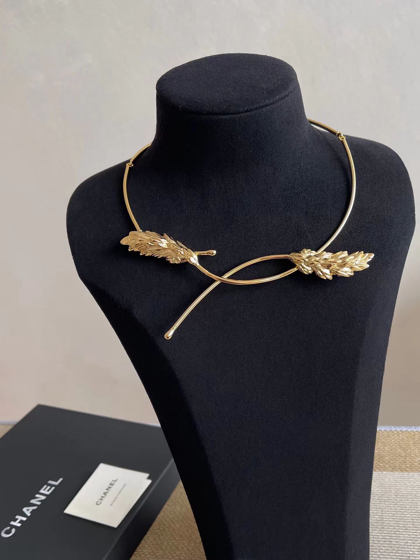 Chanel Gold Leaf Collar Necklace
