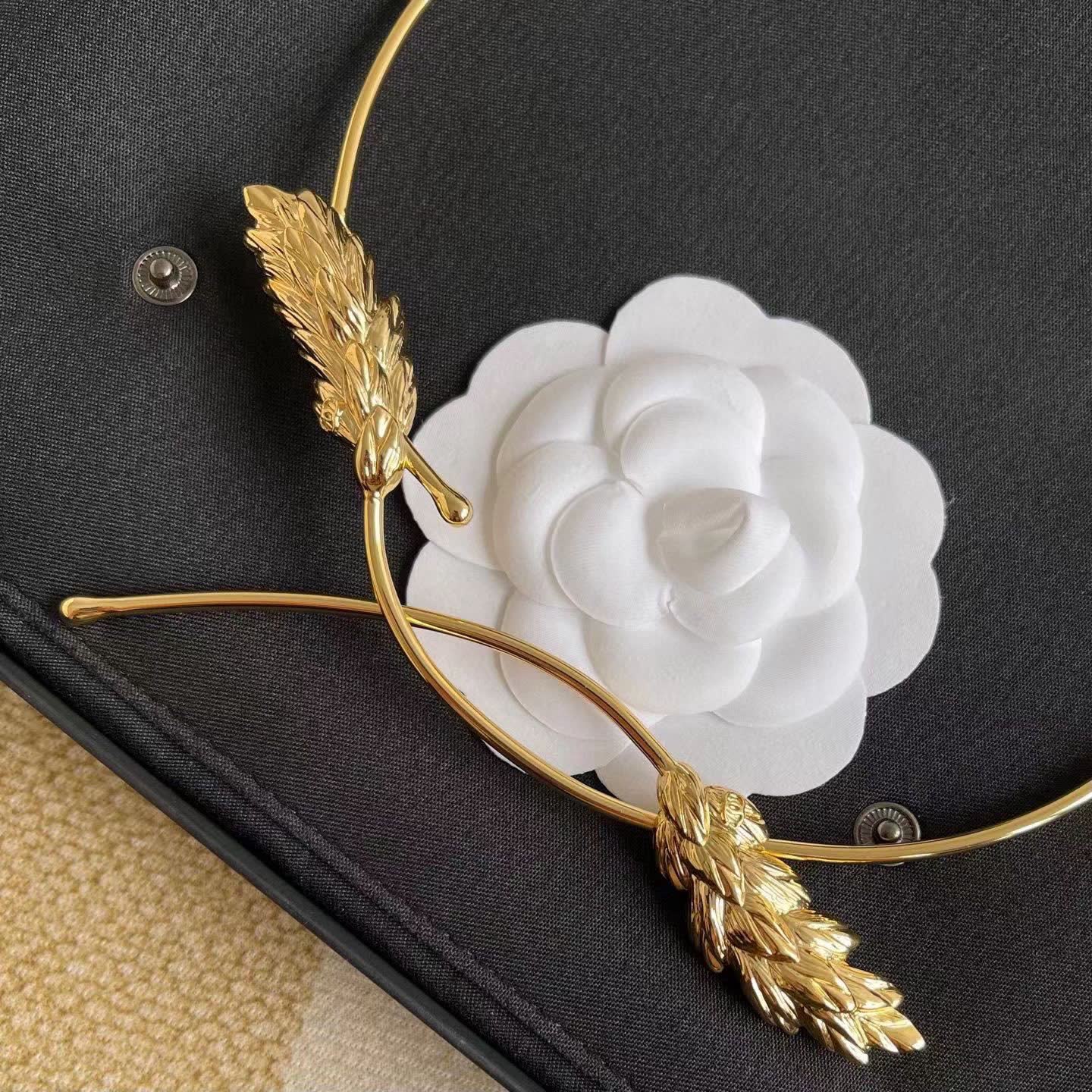 Chanel Gold Leaf Collar Necklace