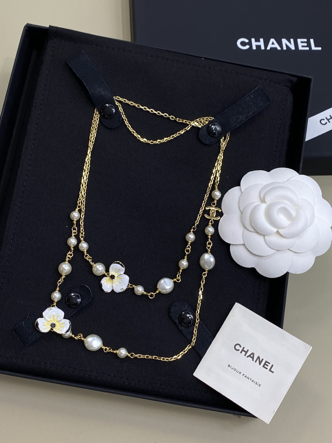 Chanel Pearl and Flower Chain Necklace