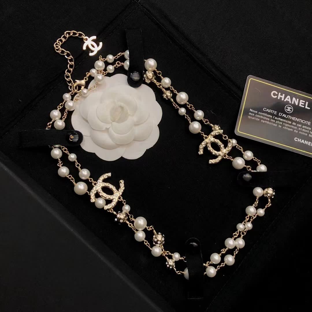 Chanel CC Pearl Necklace