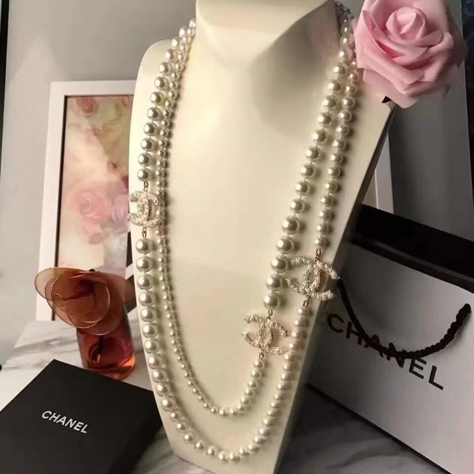 Chanel Pearl Necklace with CC Logo