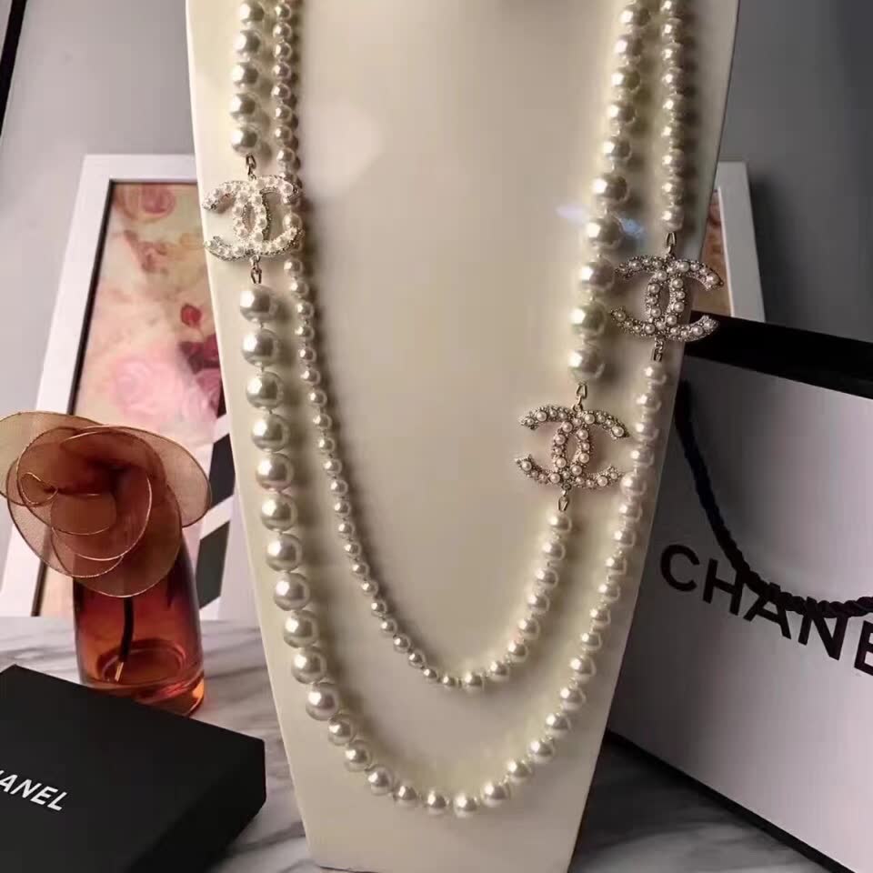 Chanel Pearl Necklace with CC Logo
