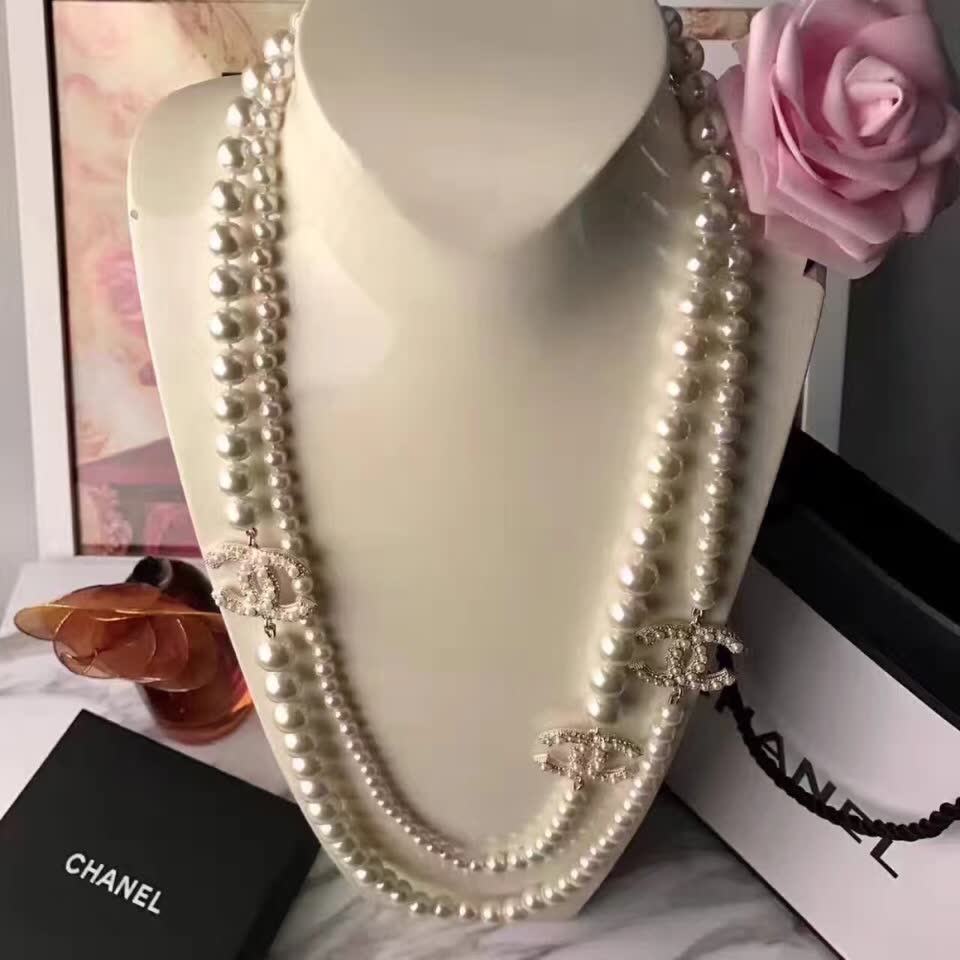 Chanel Pearl Necklace with CC Logo