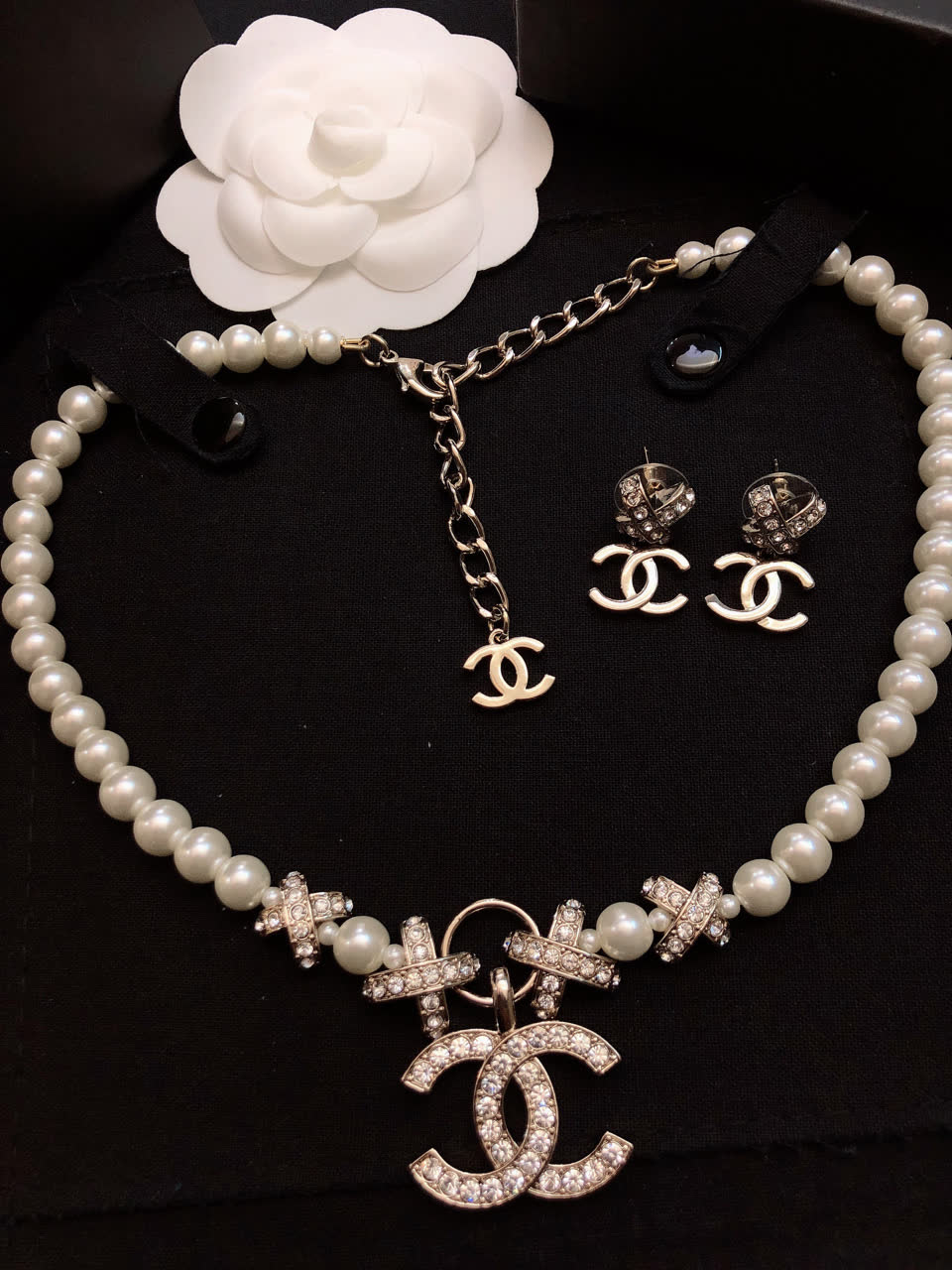 Chanel Pearl Necklace with CC Pendant