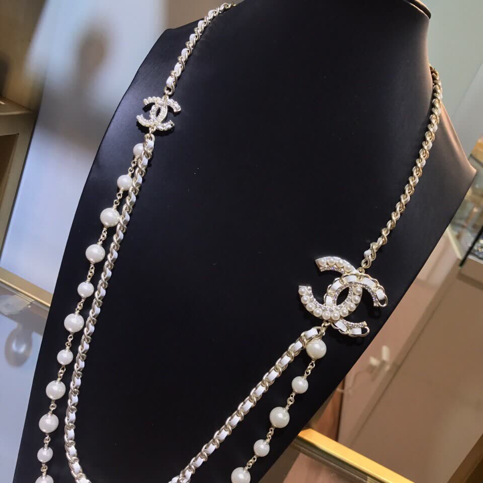 Chanel CC Logo Pearl Chain Necklace