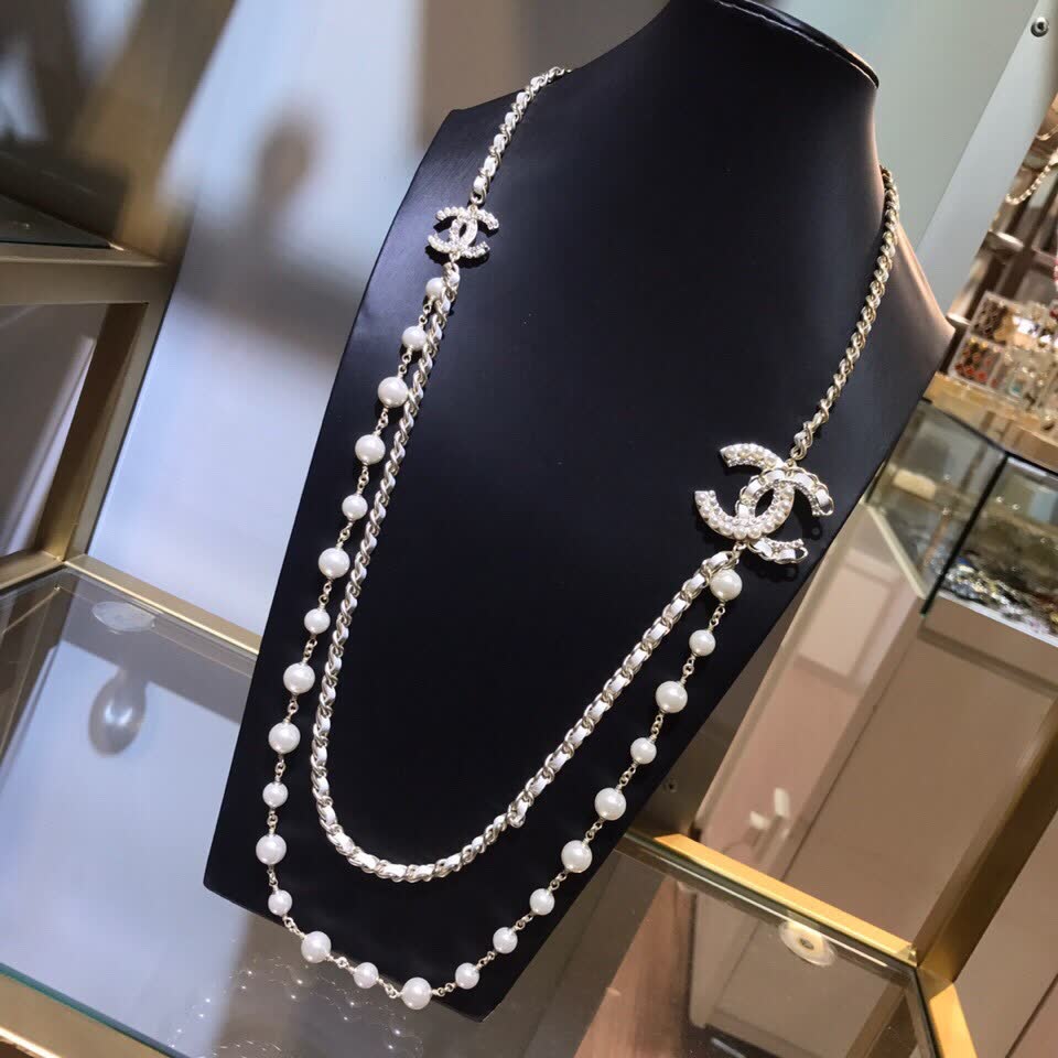 Chanel CC Logo Pearl Chain Necklace