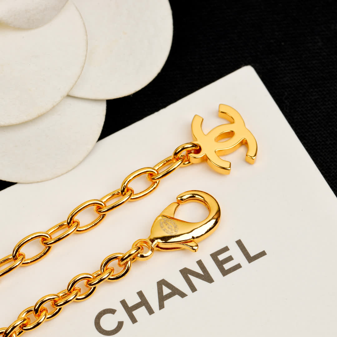Chanel CC Pearl Necklace