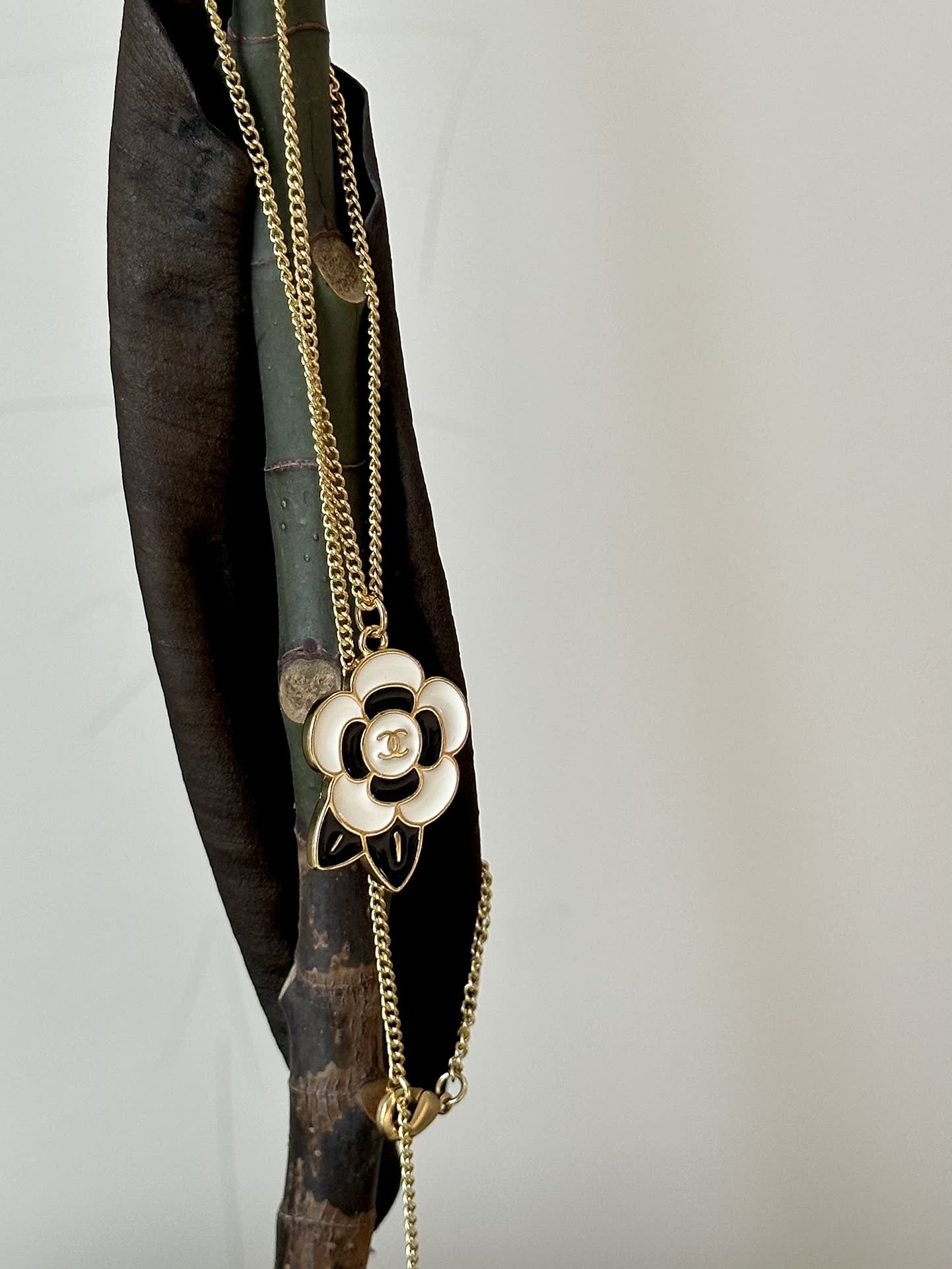 Chanel Camellia Gold and Enamel Necklace