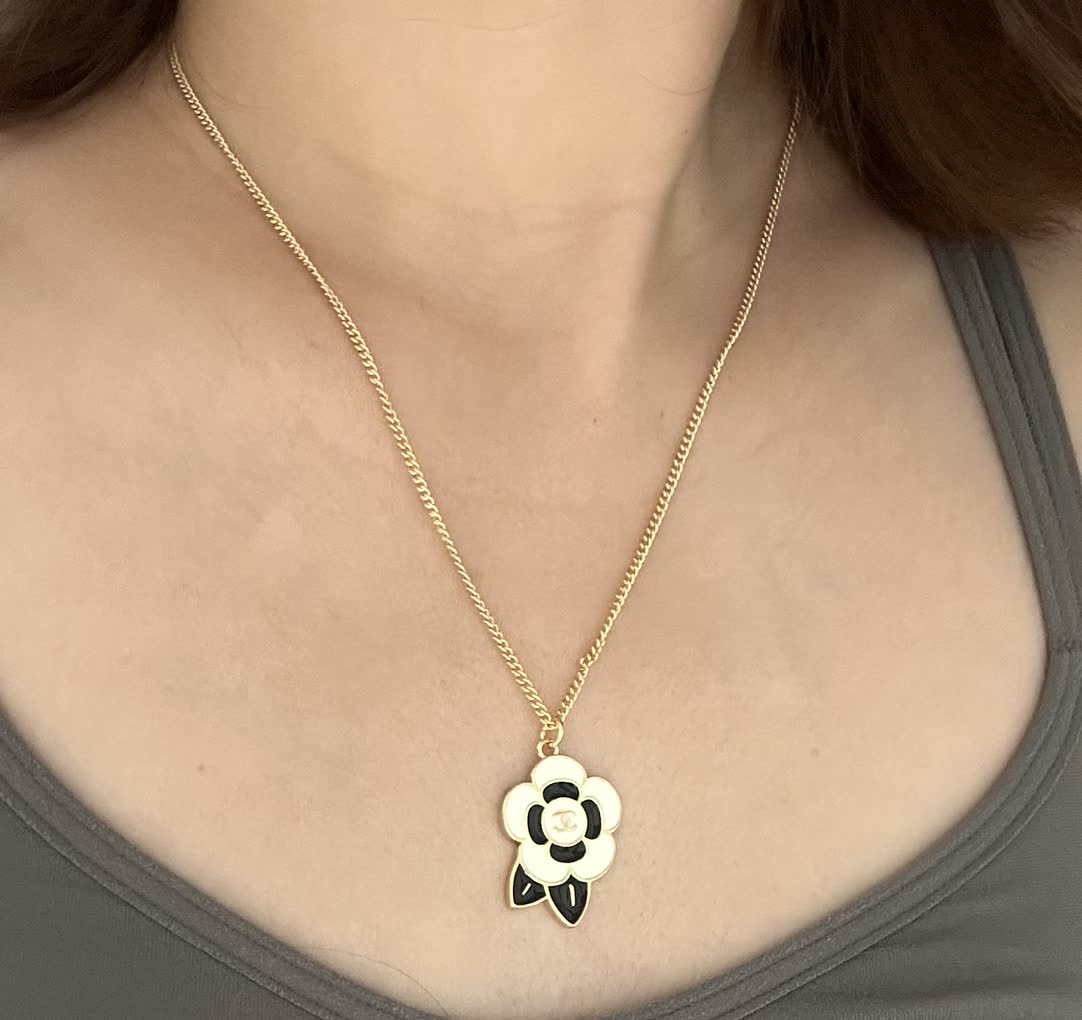 Chanel Camellia Gold and Enamel Necklace