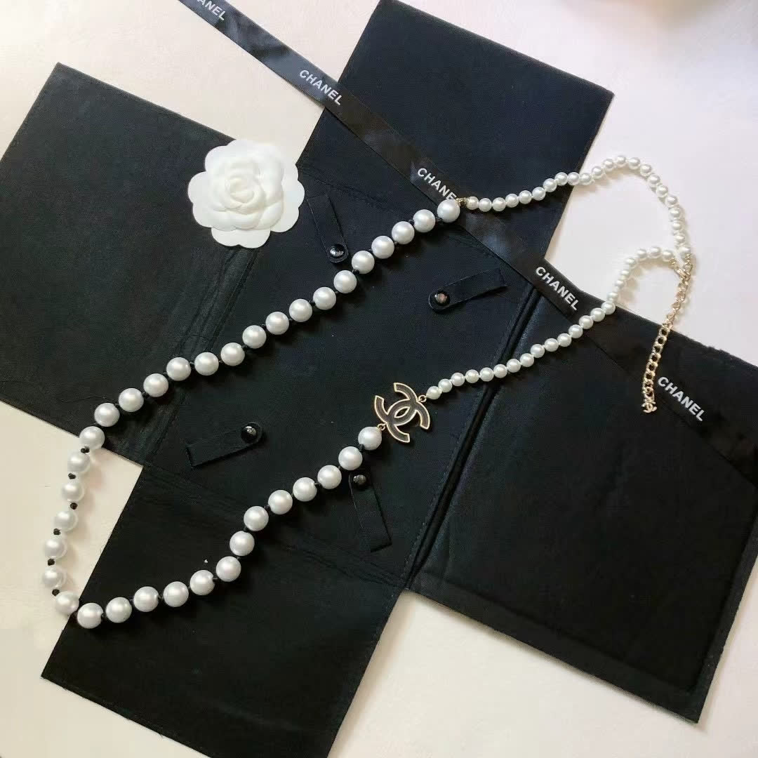 Chanel Pearl Necklace with CC Logo