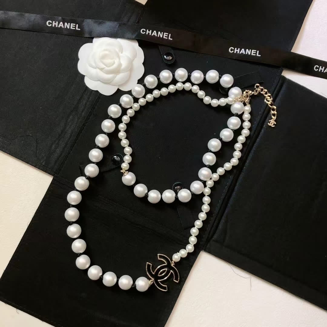 Chanel Pearl Necklace with CC Logo